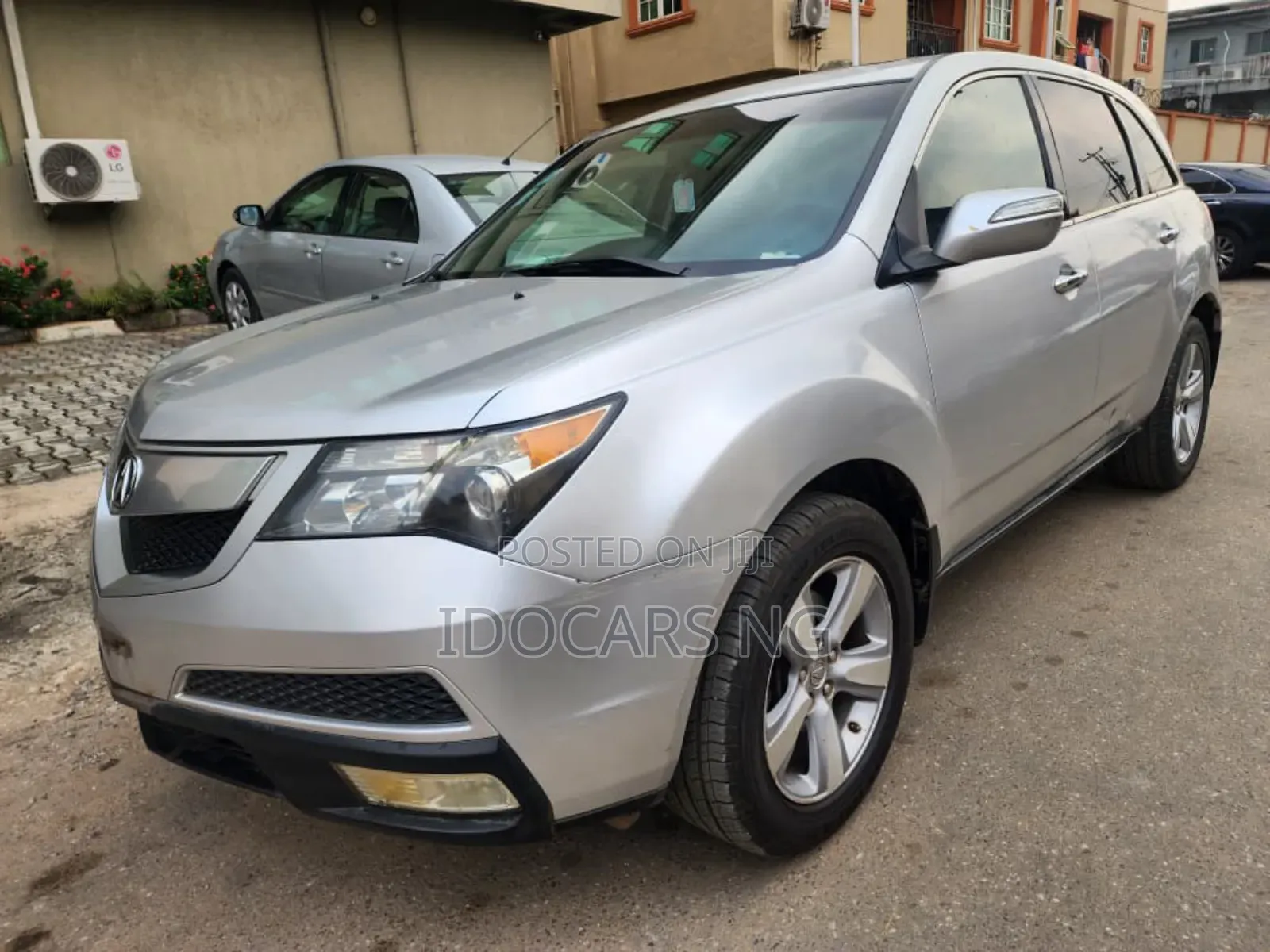 Acura MDX Advance Package SUV AWD (3.7L 6cyl 6A) 2011 Silver