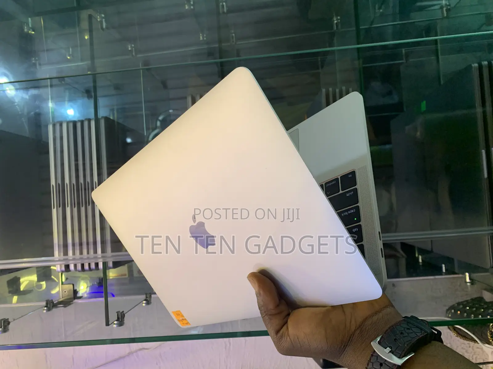 Laptop Apple MacBook Pro 2017 16GB Intel Core i5 SSD 512GB