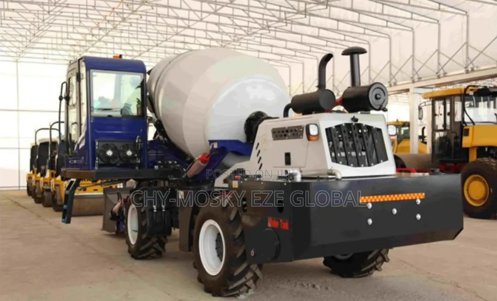 Selfload Concrete Mixing Truck (2.5 Cubic)