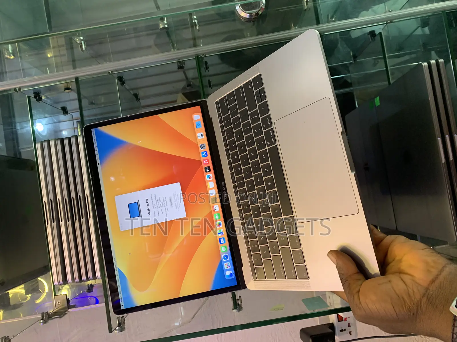 Laptop Apple MacBook Pro 2017 16GB Intel Core I5 SSD 512GB
