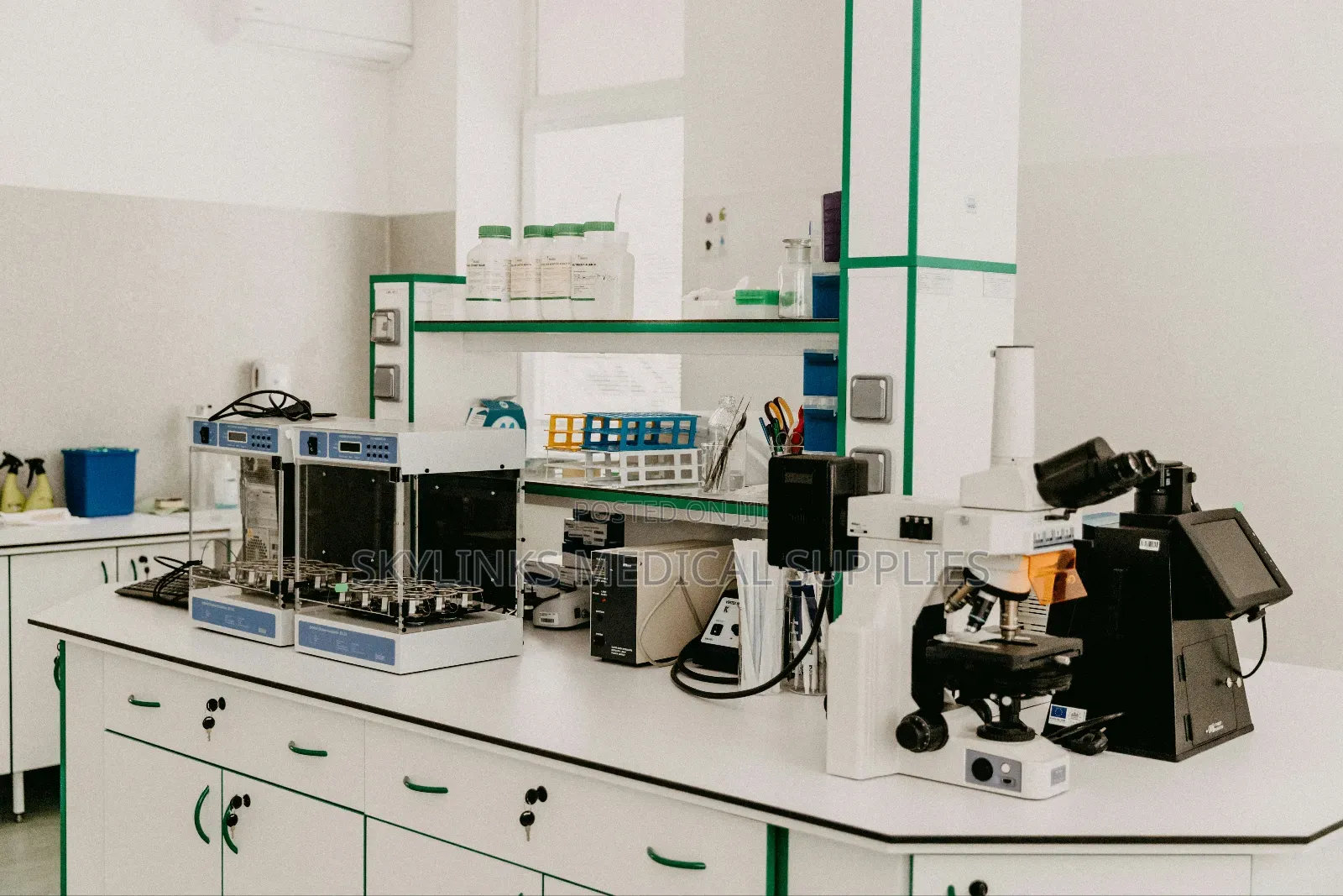 Constructions Medical/Scientific Laboratory