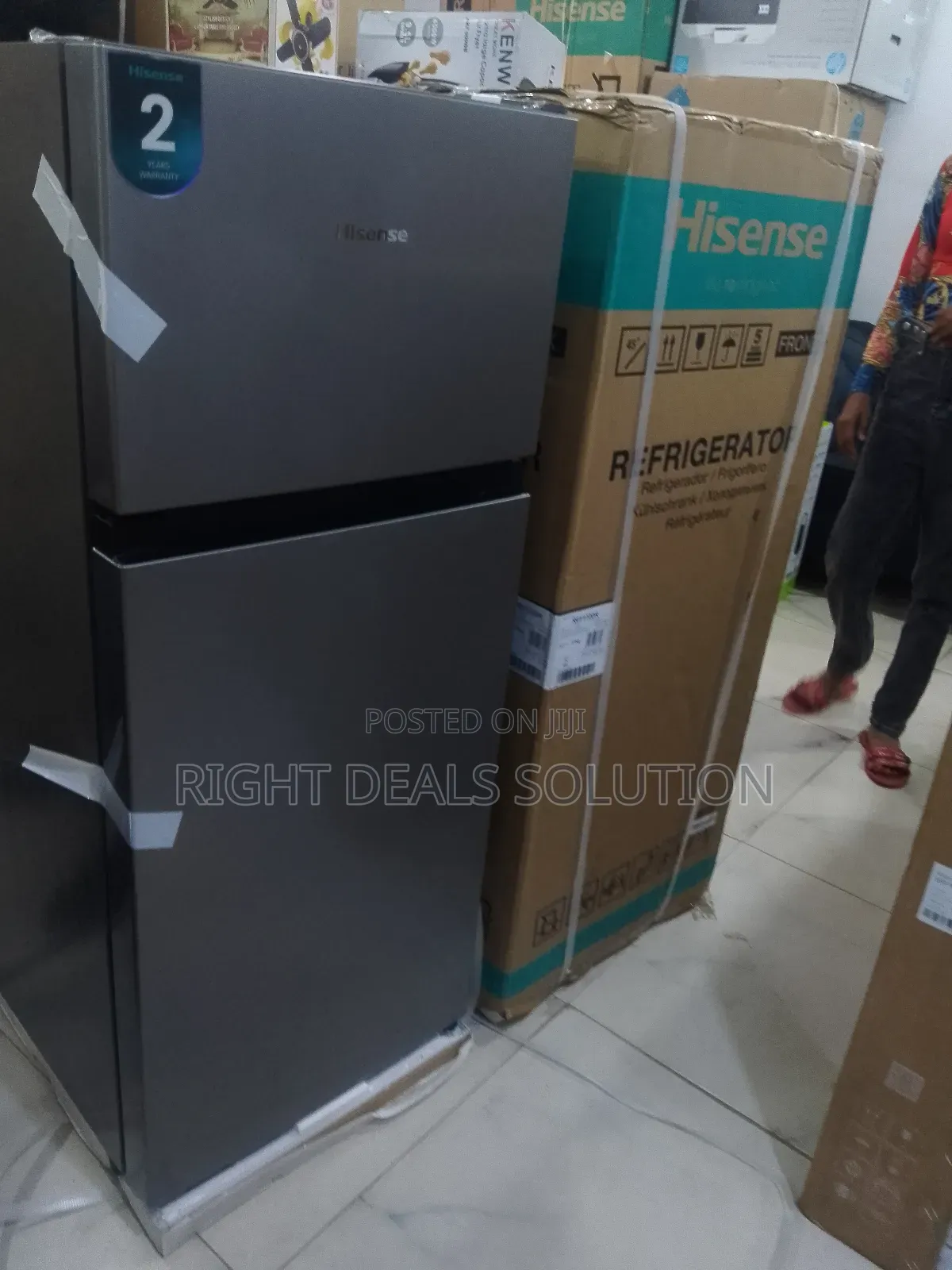Official Hisense 172dr 124l Compact Top-Freezer Fridge