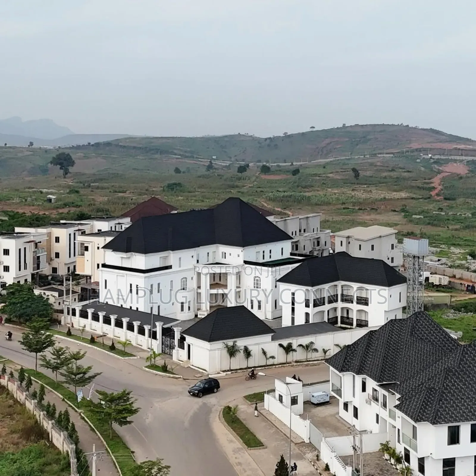 Furnished 17bdrm Mansion in Asokoro for sale
