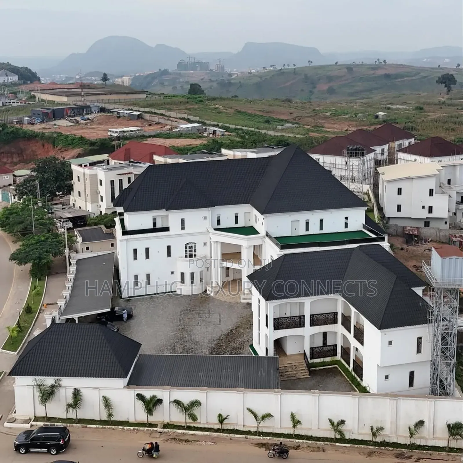 Furnished 17bdrm Mansion in Asokoro for sale
