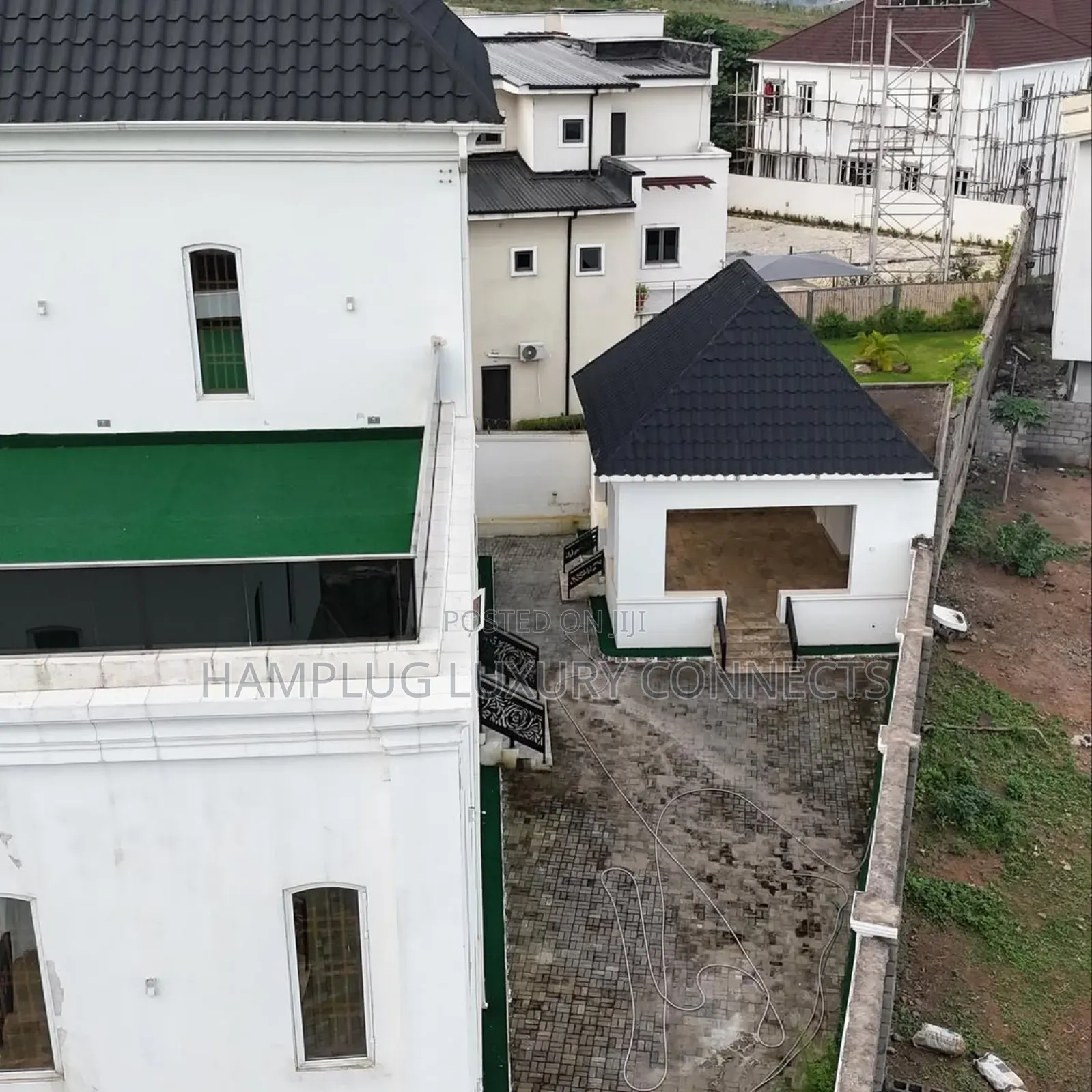 Furnished 17bdrm Mansion in Asokoro for sale