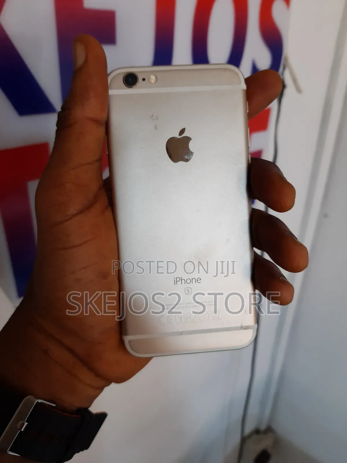 Apple iPhone 6s 64 GB Gold