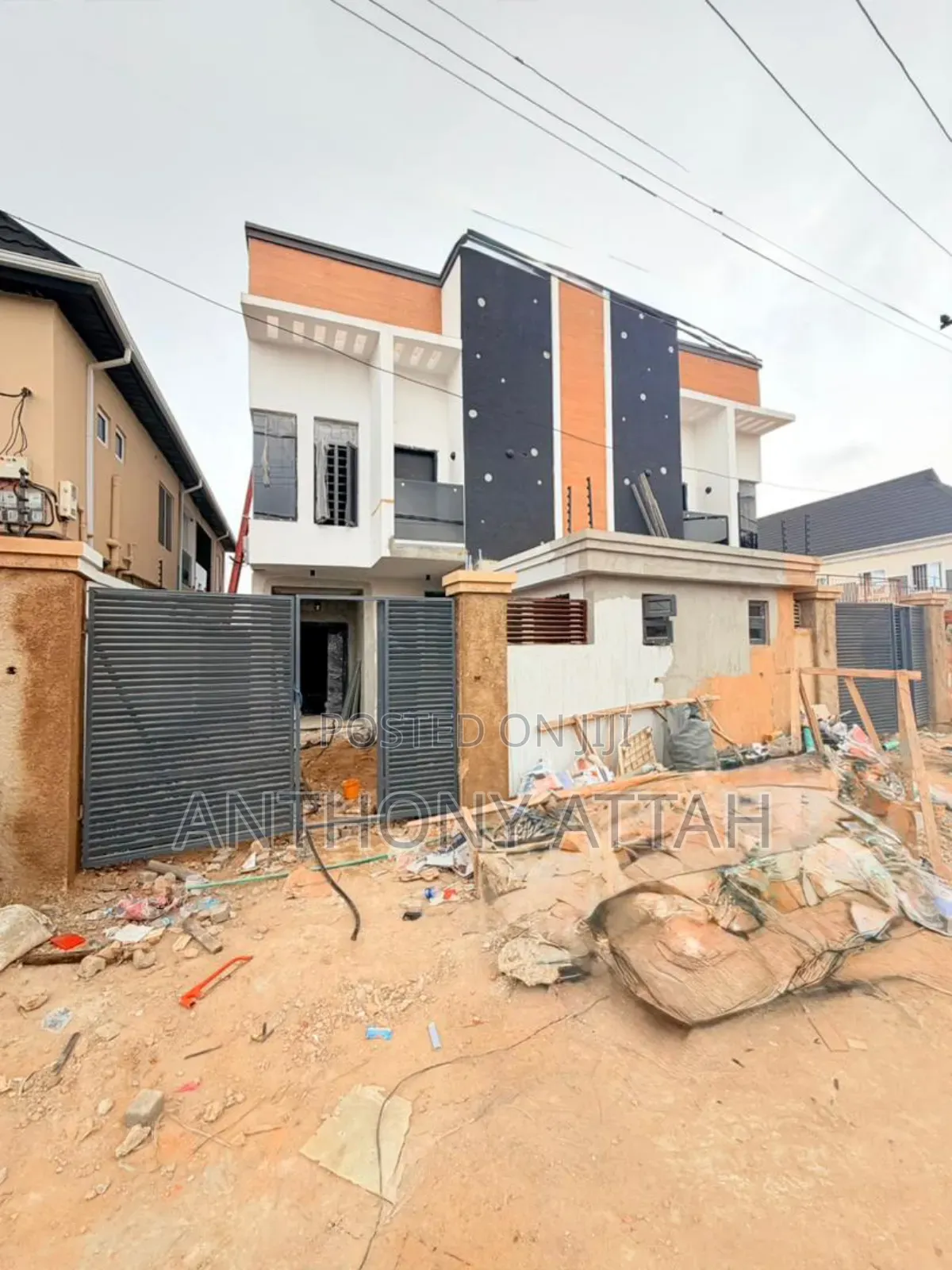 Furnished 4bdrm Duplex in Surulere for sale