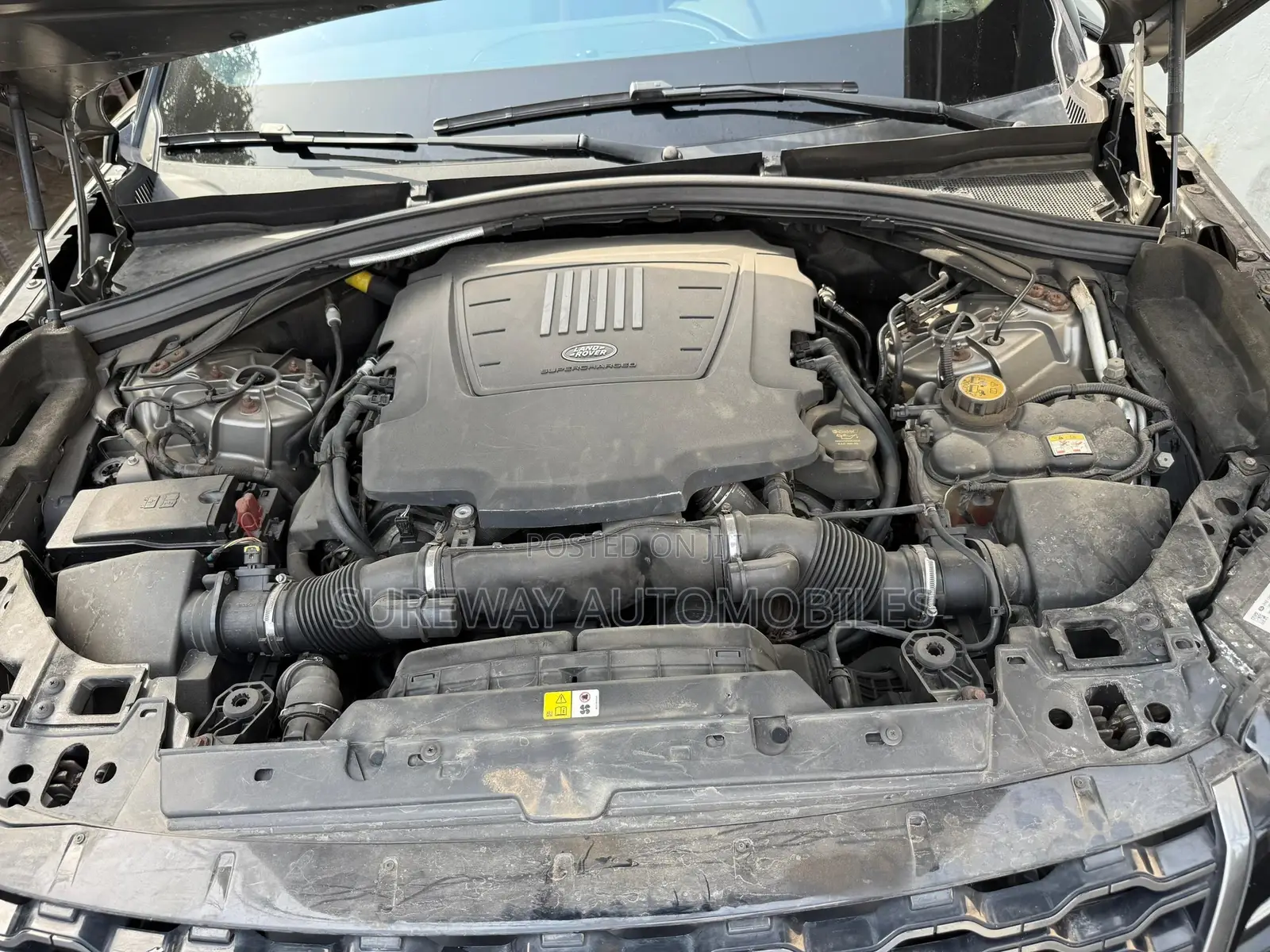 Land Rover Range Rover Velar P380 HSE R-Dynamic 4x4 2019 Gold