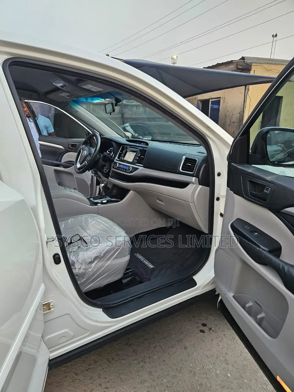 Toyota Highlander XLE 4dr SUV (3.5L 6cyl 6A) 2014 White