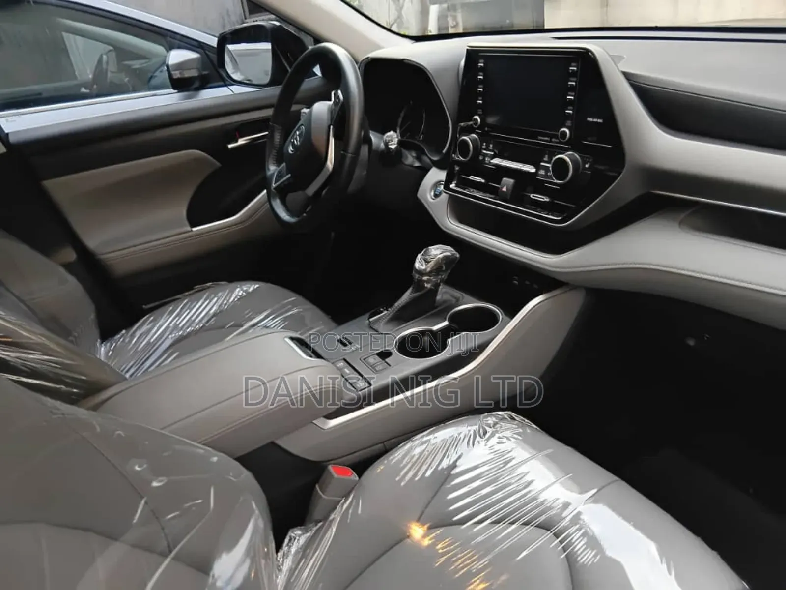 Toyota Highlander XLE AWD 2023 Black