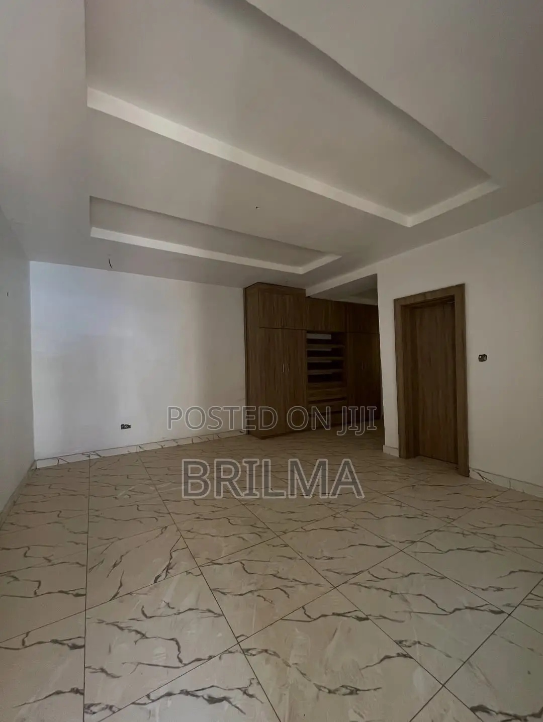 4bdrm Duplex in Durumi for sale