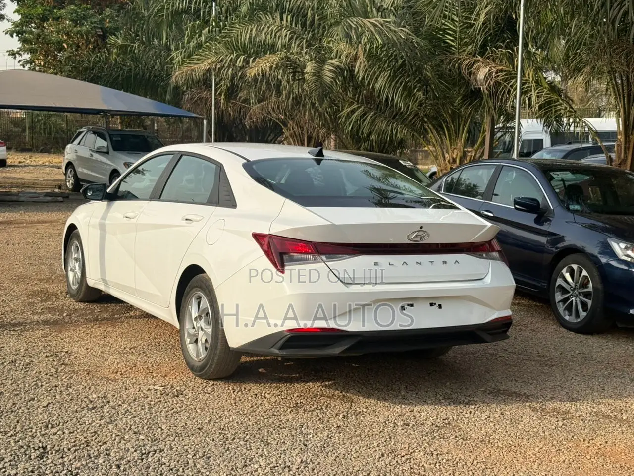 Hyundai Elantra 2022 White
