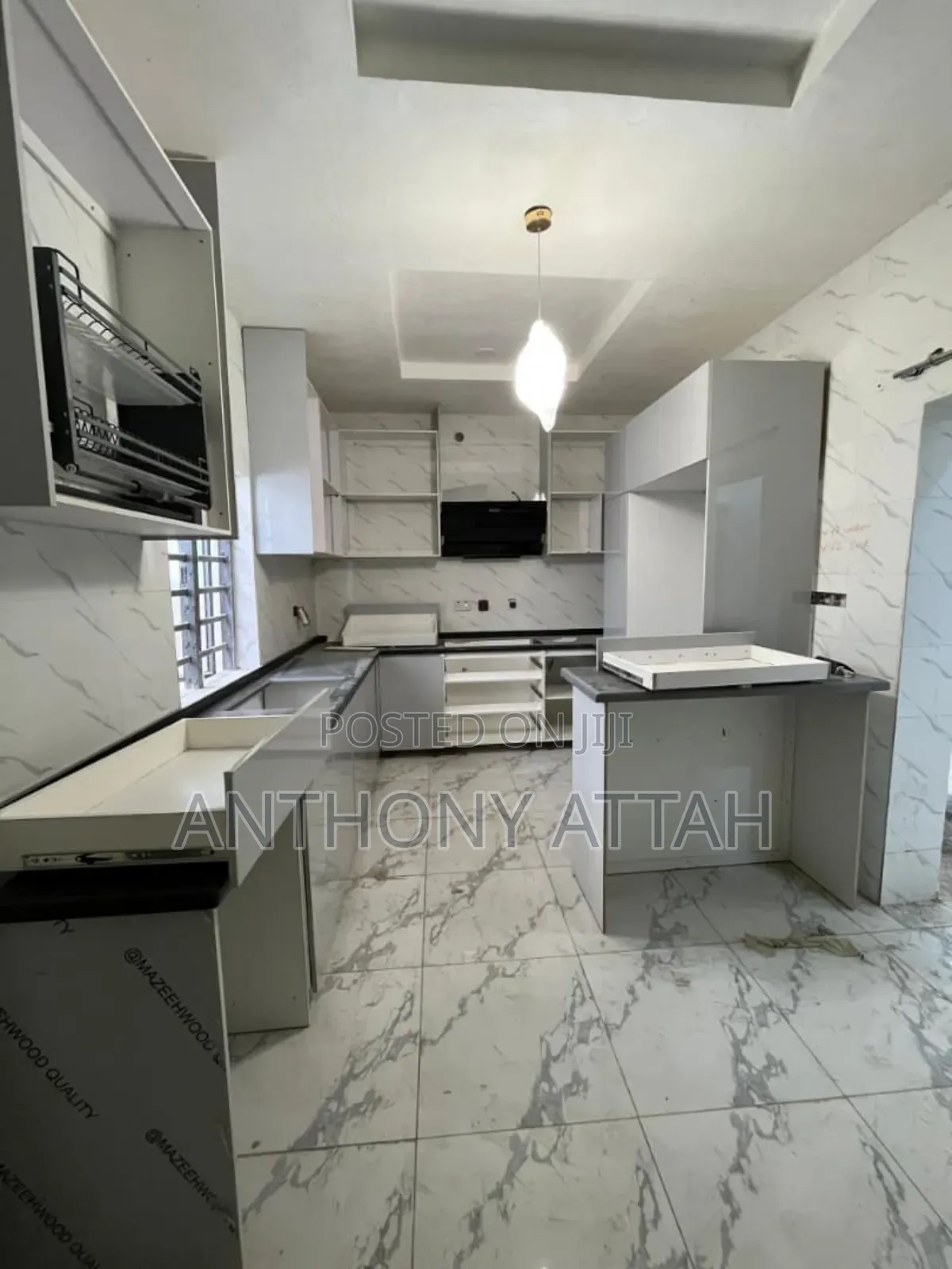 Furnished 4bdrm House in Surulere for sale
