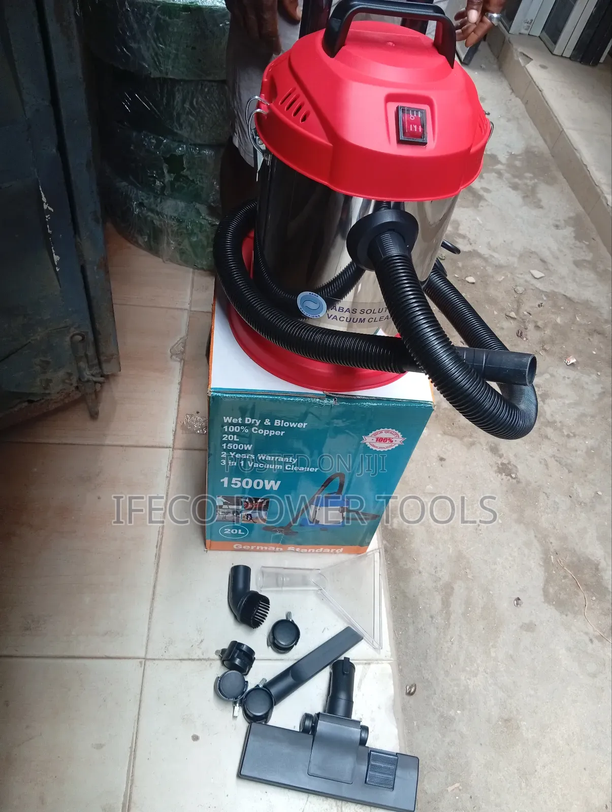 Wet and Dry Vacuum Cleaner 20l