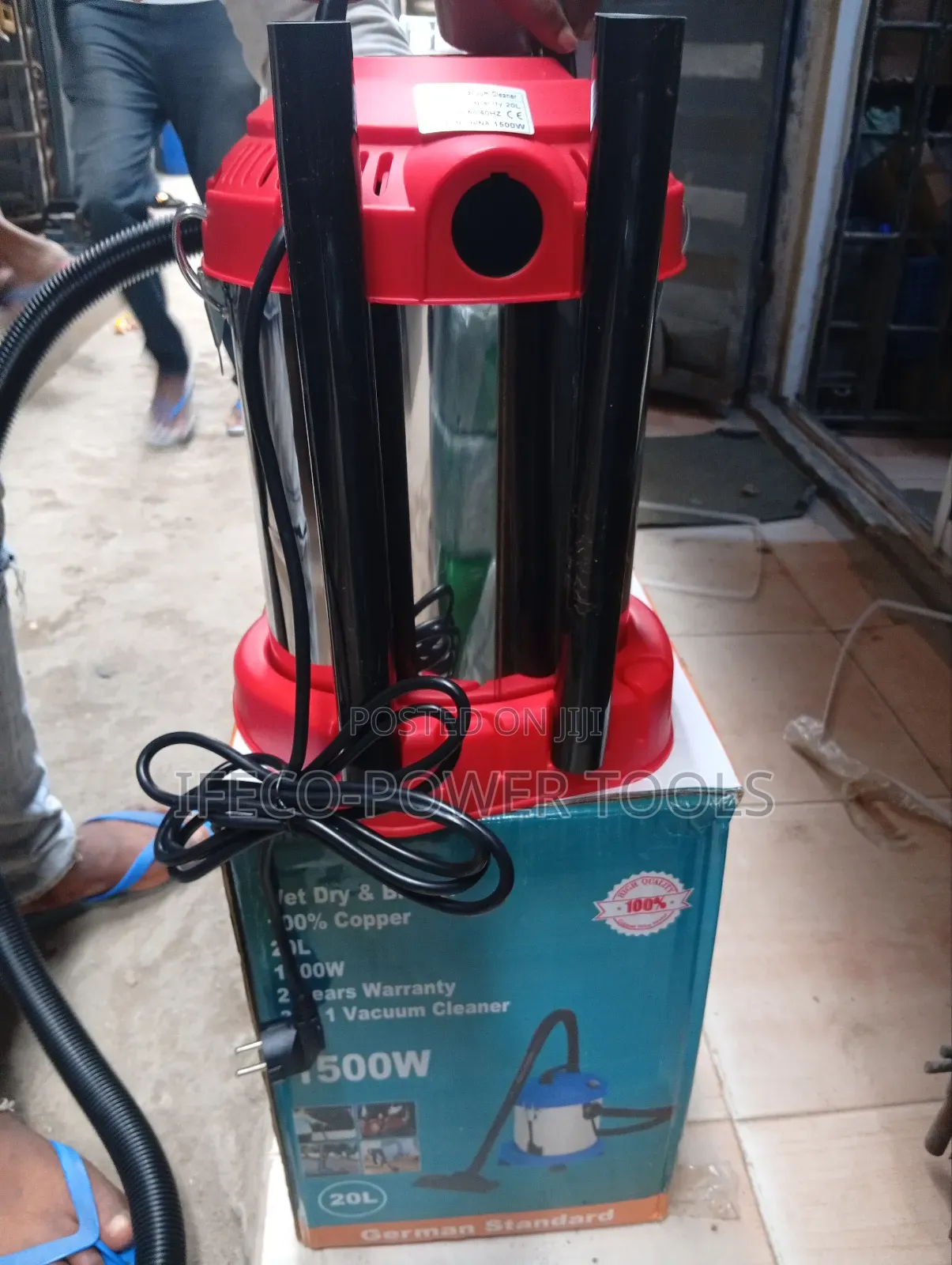 Wet and Dry Vacuum Cleaner 20l