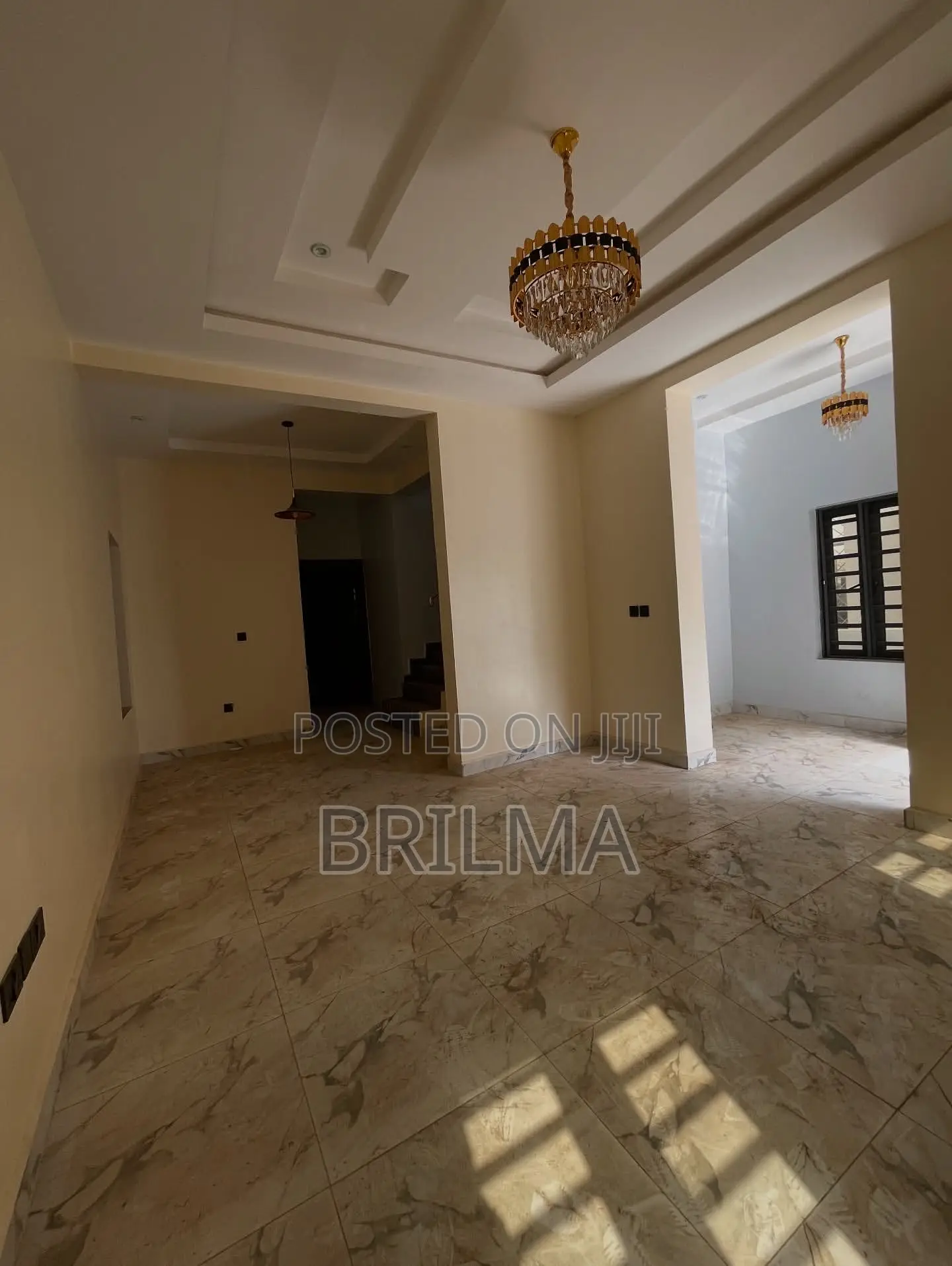 4bdrm Duplex in Gaduwa for sale