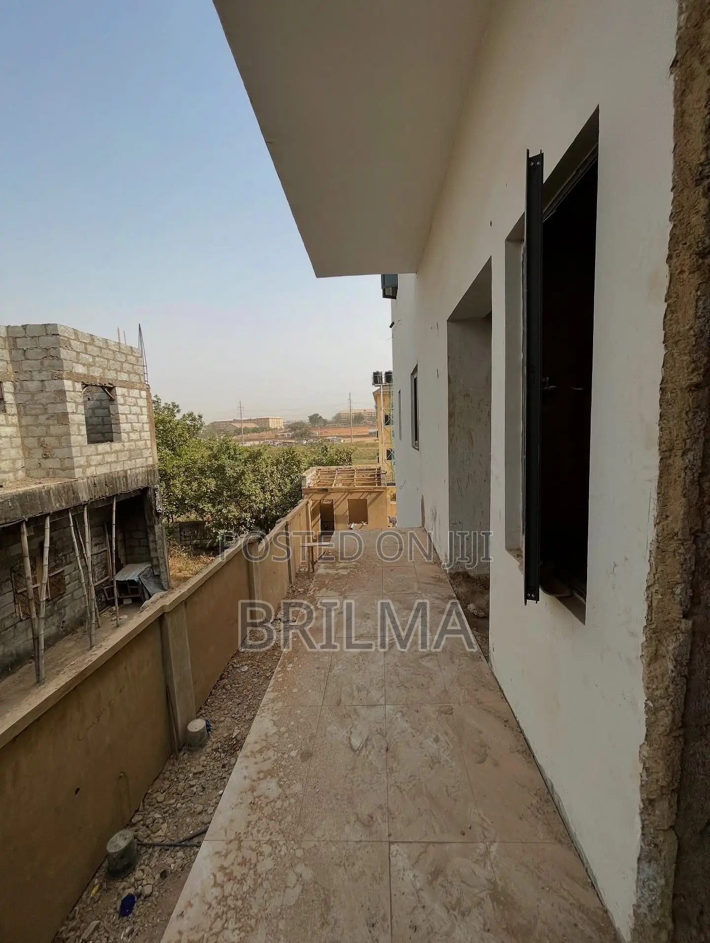 3bdrm Block of Flats in Gaduwa for sale