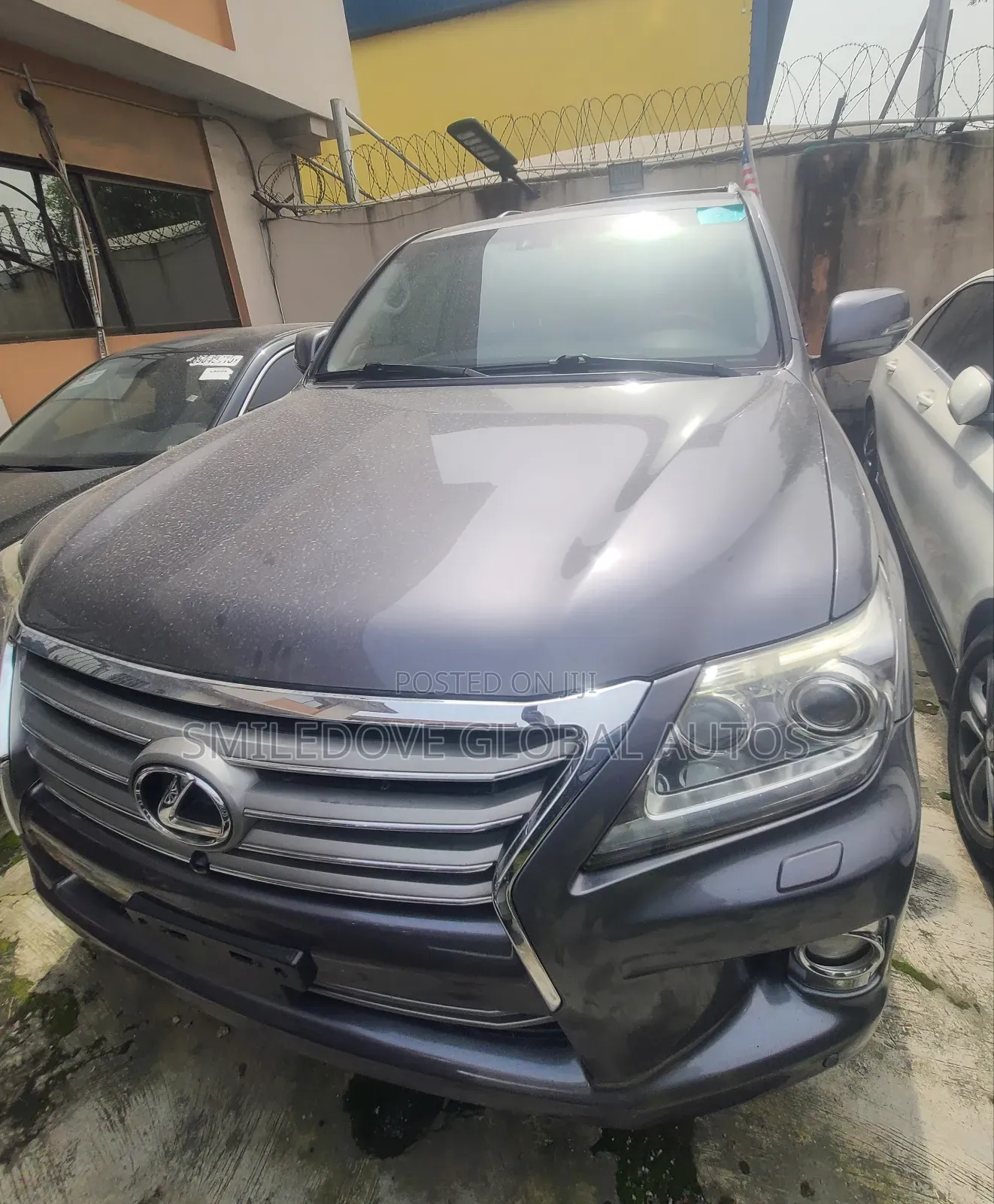 Lexus LX 570 AWD 2013 Gray