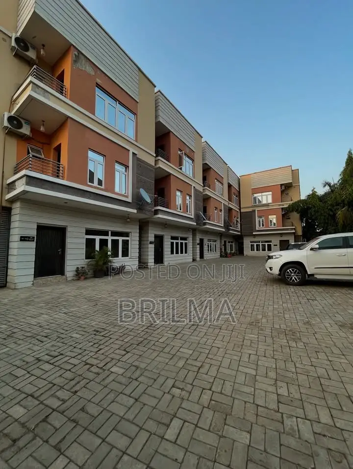 4bdrm Duplex in Jahi for sale