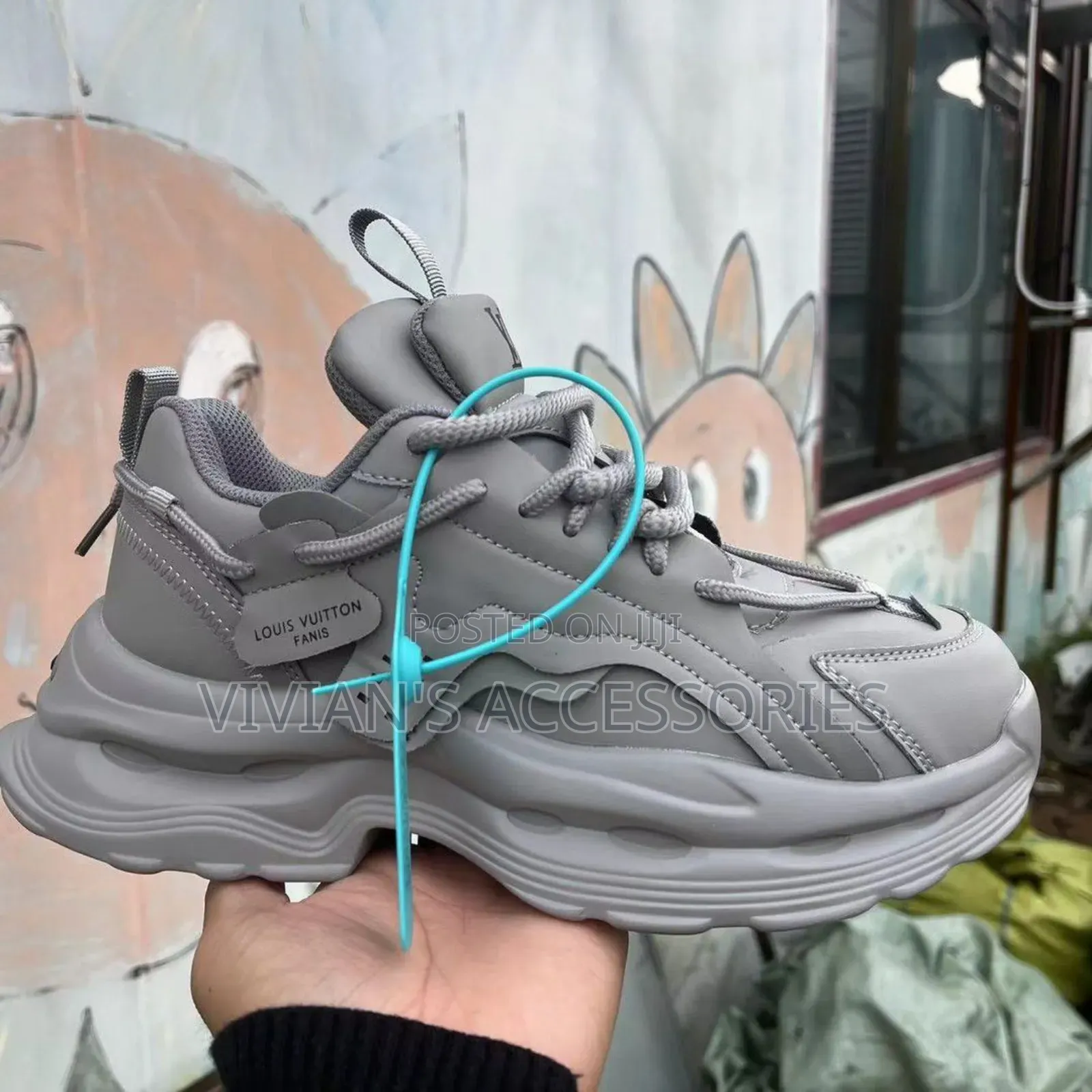 High Quality Louis Vuitton Sneakers