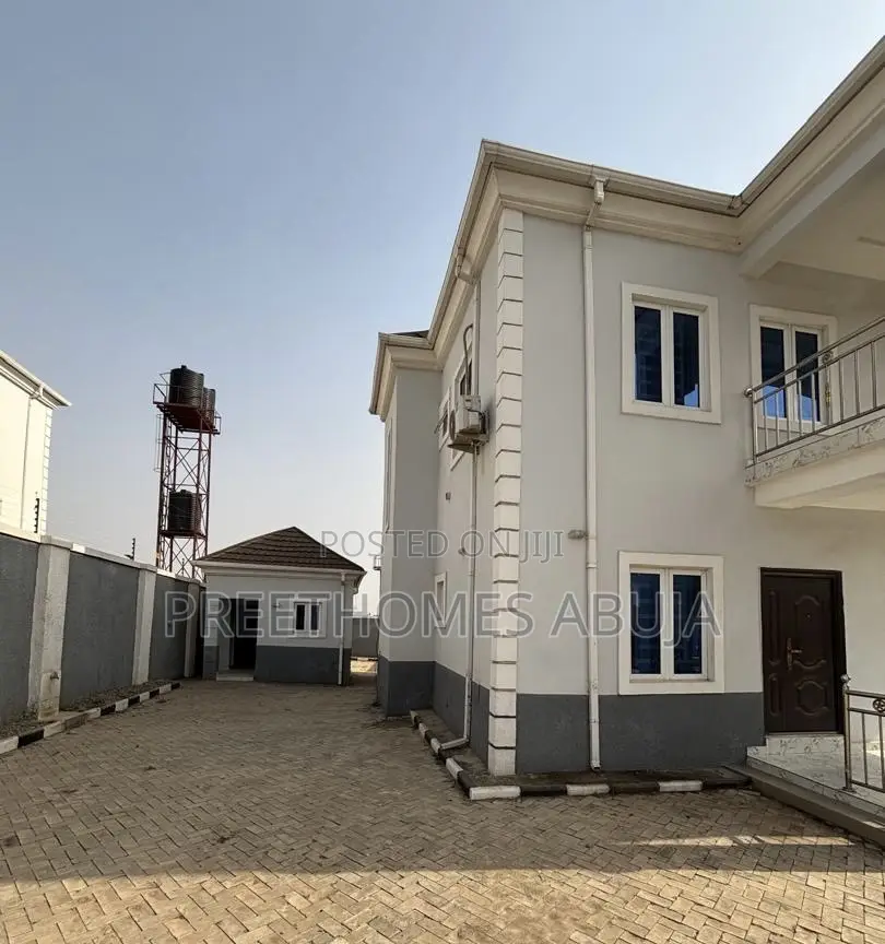 5bdrm Duplex in Naf Valley Estate for sale