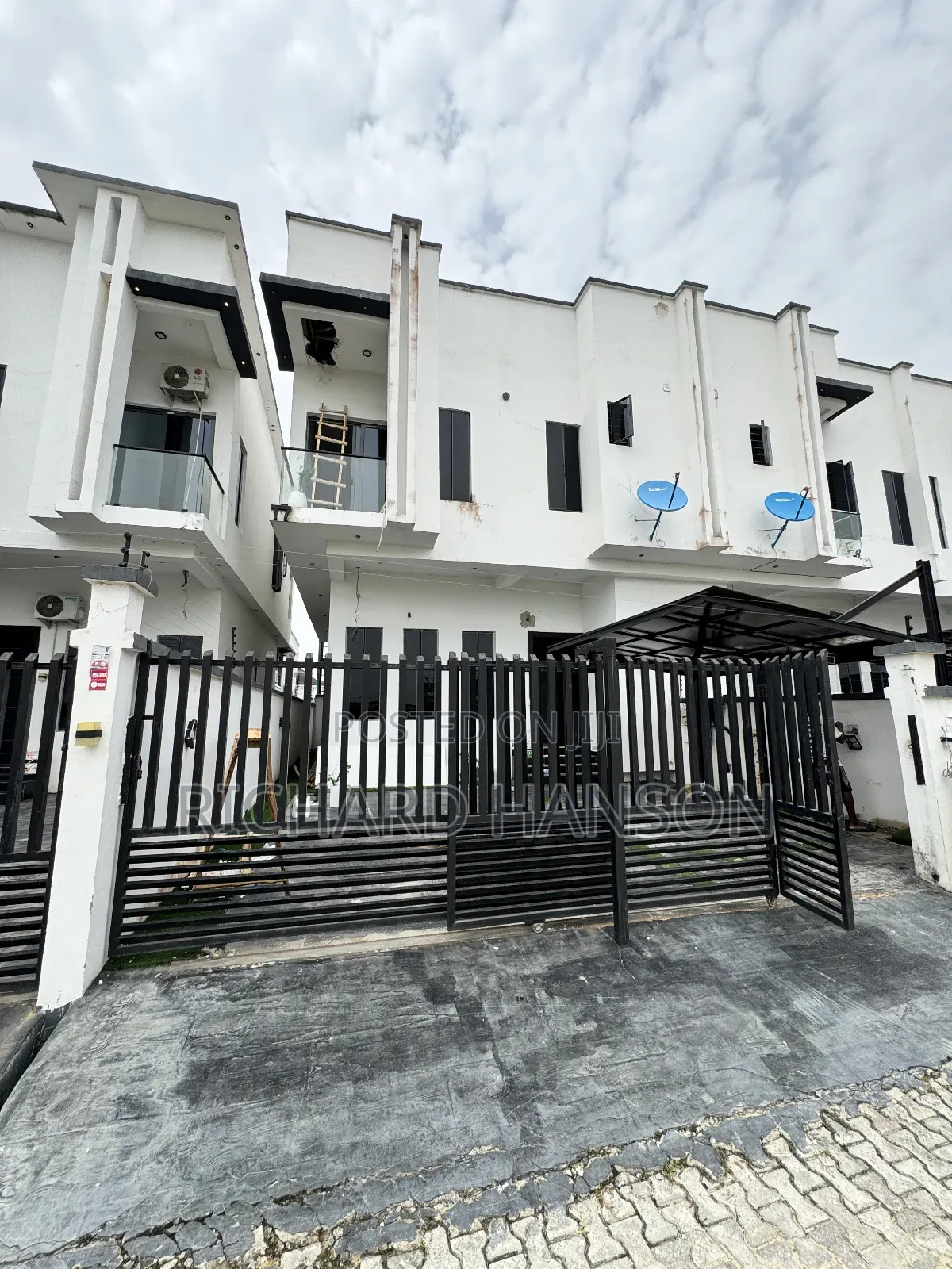 3bdrm Duplex in Lbs, Sangotedo for sale