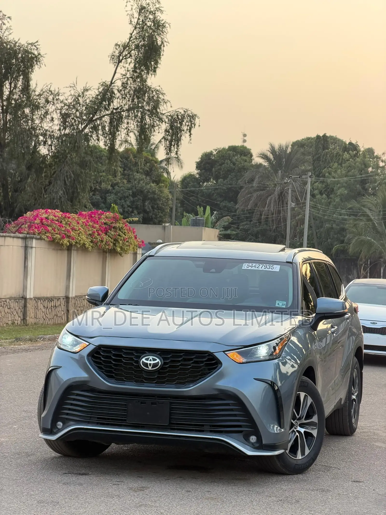Toyota Highlander 2023 Gray