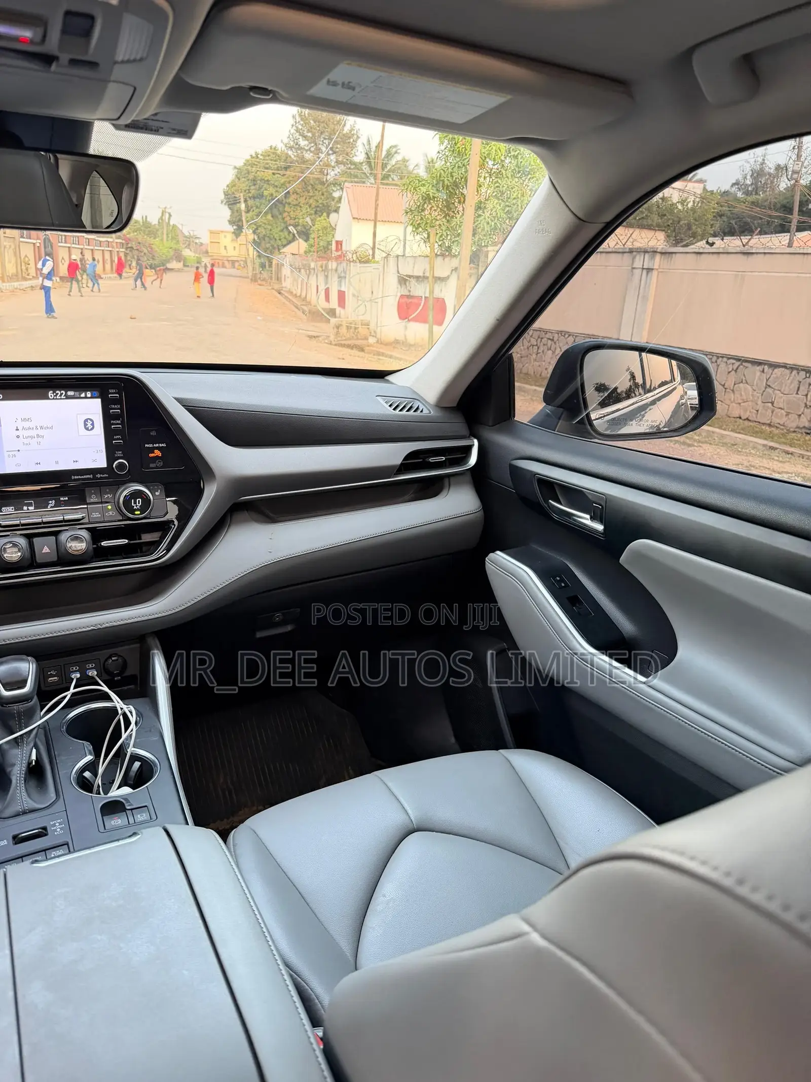 Toyota Highlander 2023 Gray