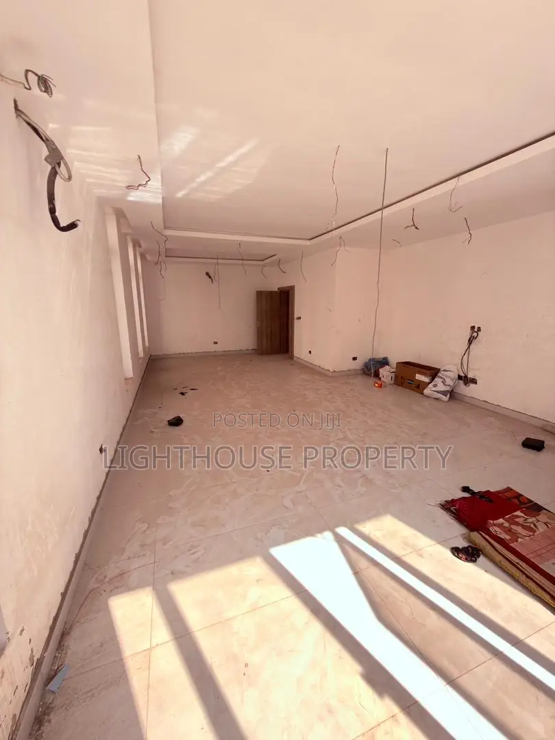 6bdrm Duplex in Mabushi for sale