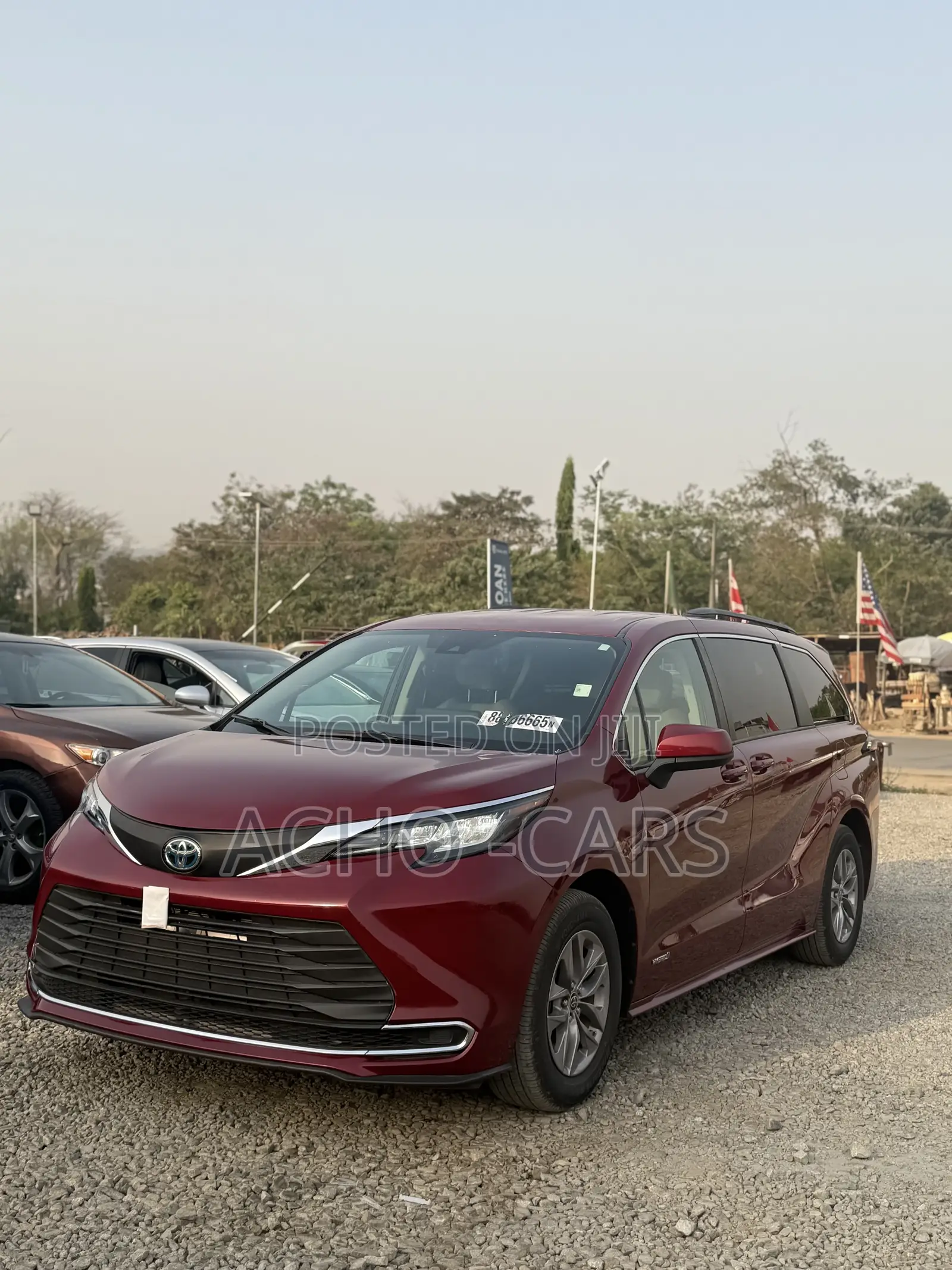Toyota Sienna 2022 Red