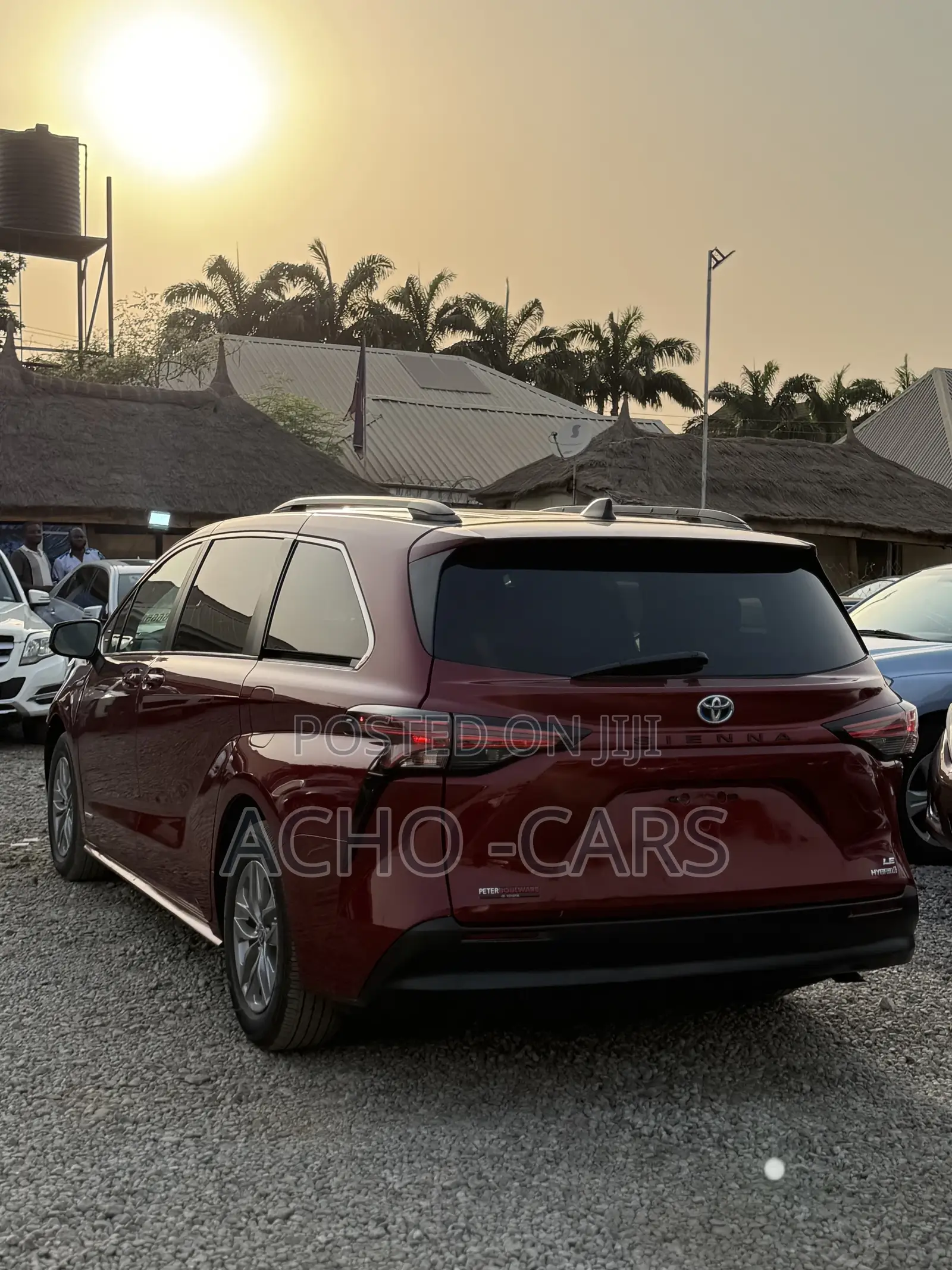 Toyota Sienna 2022 Red