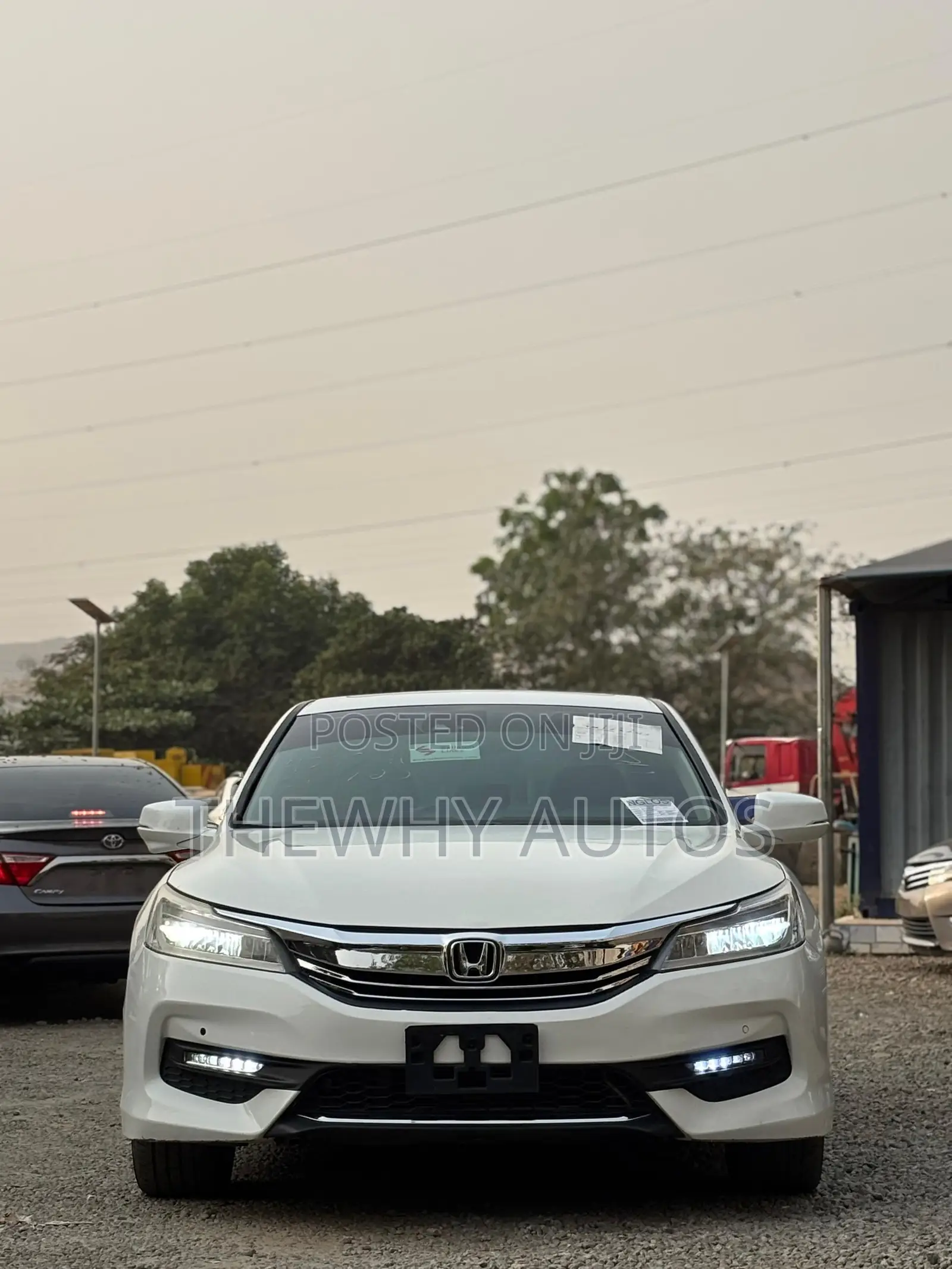 Honda Accord Touring 4dr Sedan FWD (3.5L 6cyl 6A) 2016 White