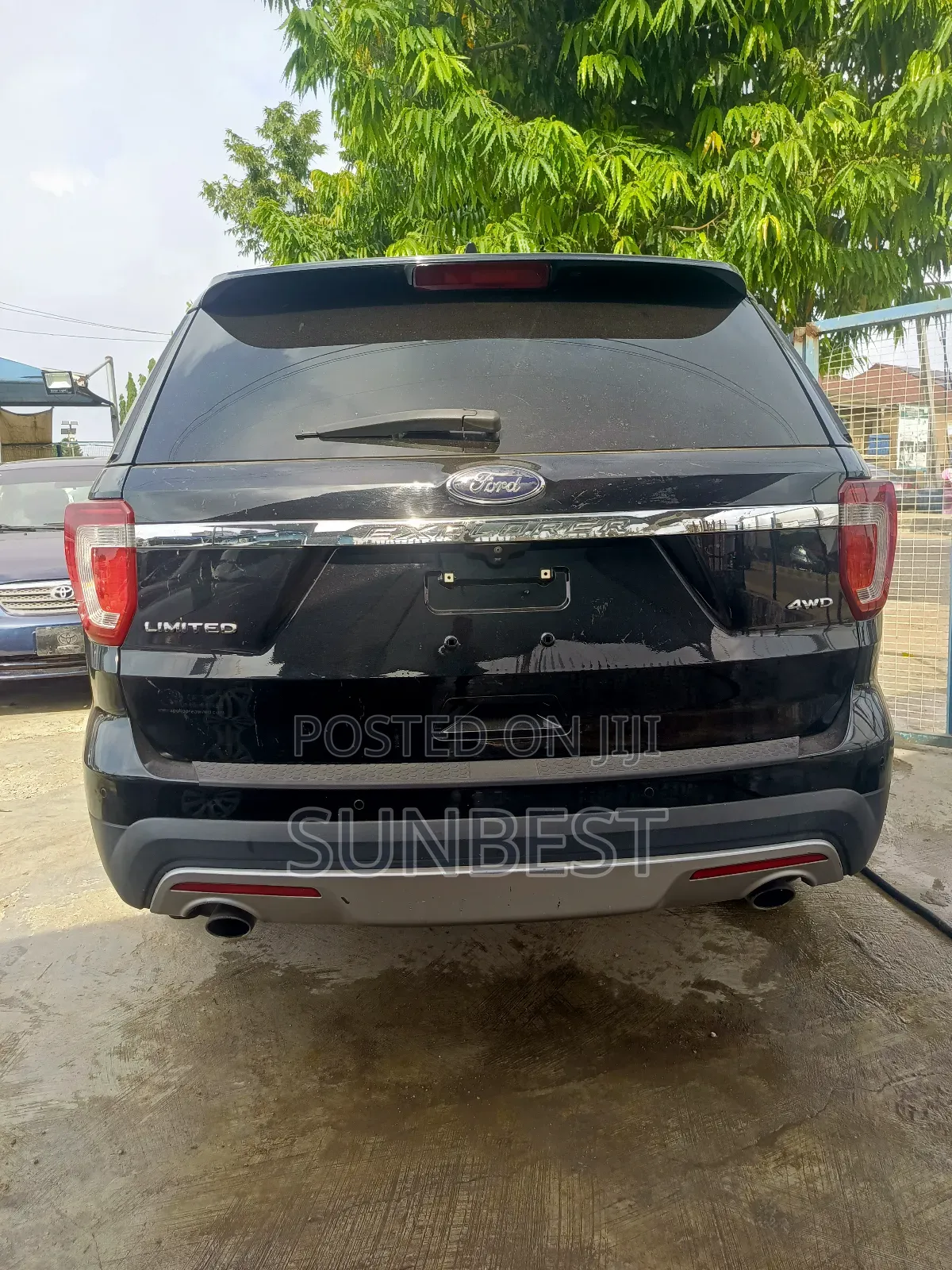 Ford Explorer Platinum 4dr 4x4 (3.5L 6cyl 6A) 2017 Black