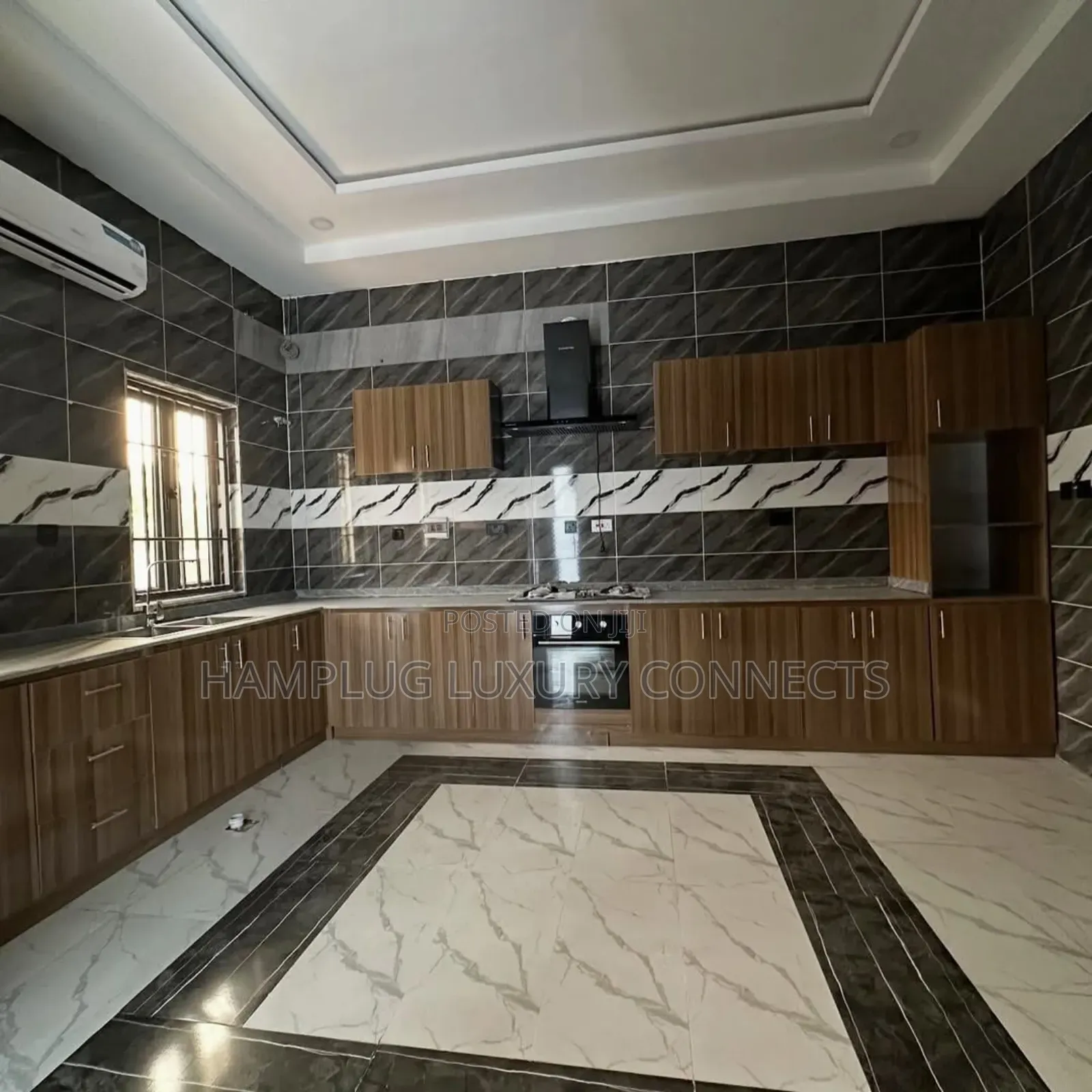 Furnished 5bdrm Duplex in Kado for sale