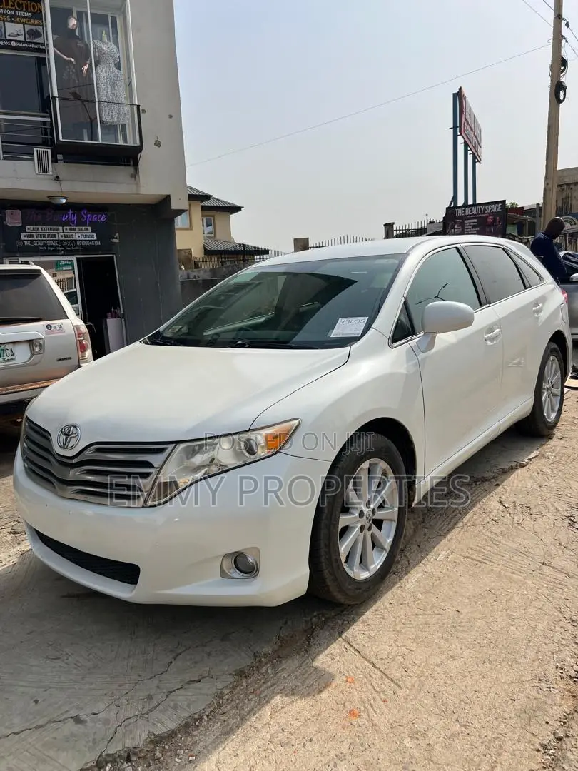 Toyota Venza 2010 White