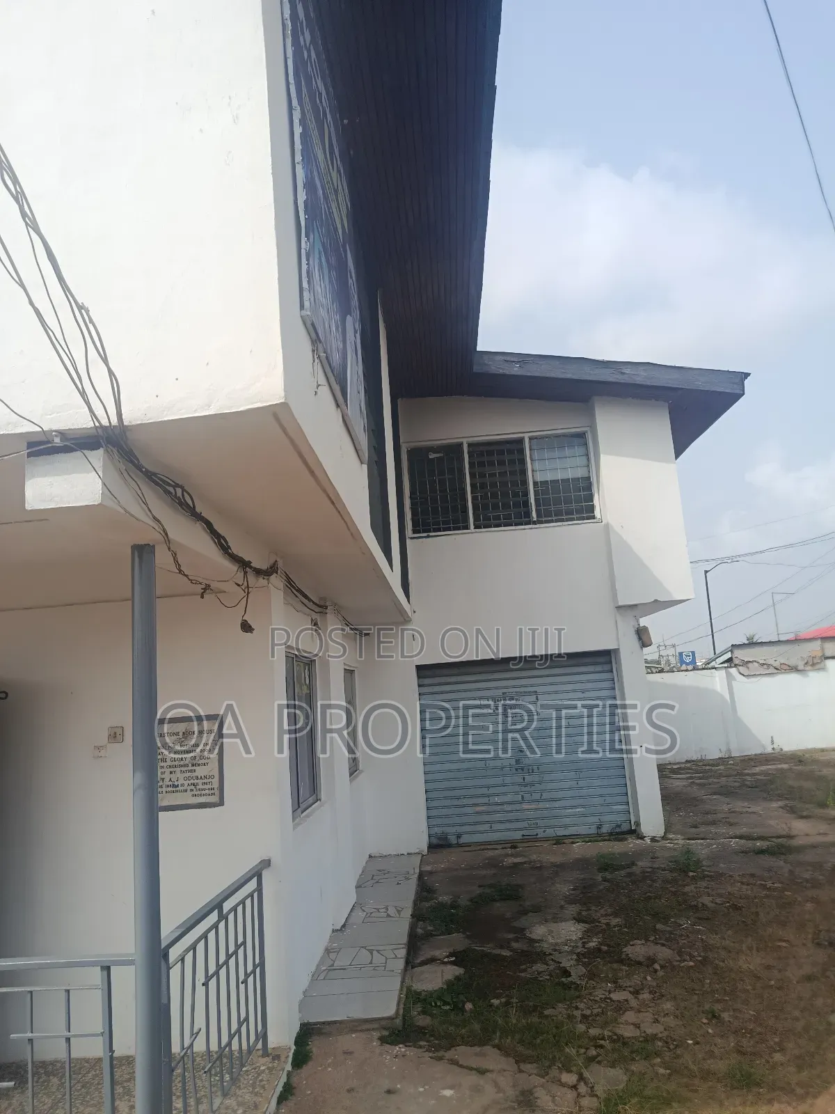 Commercial Duplex 4lease Directly on D Rd at Aare Avenue Bodija, Ibadan