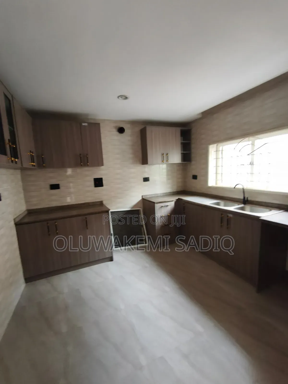 4bdrm Duplex in Ikeja Gra for rent