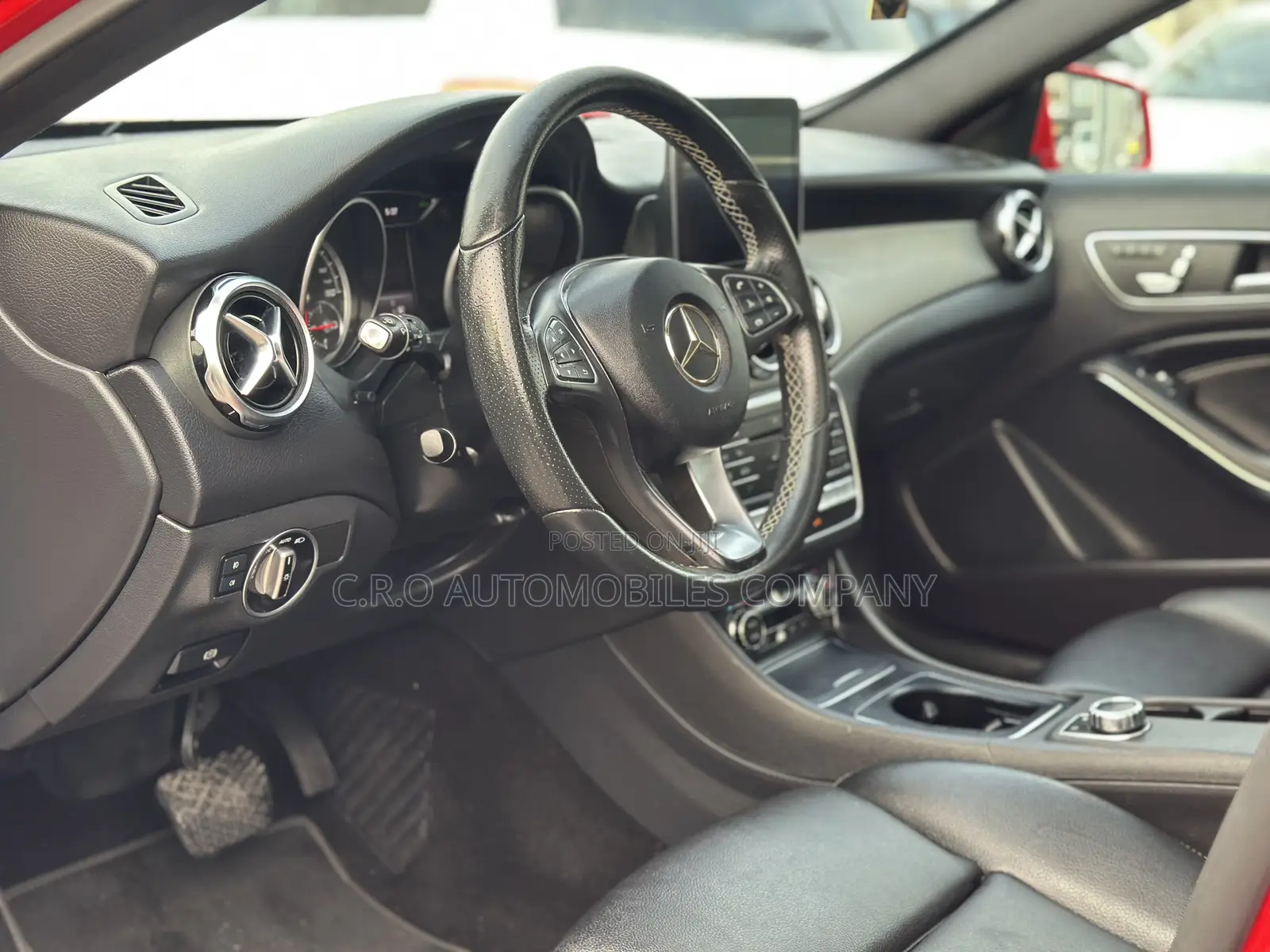 Mercedes-Benz GLA 250 2018 Red