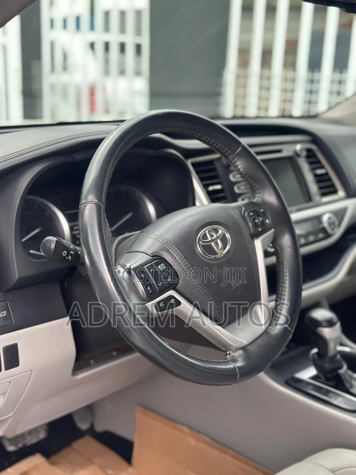Toyota Highlander XLE V6 4x4 (3.5L 6cyl 6A) 2016 White