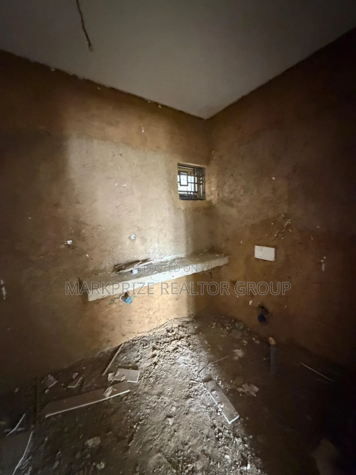 4bdrm Duplex in Life Camp Abuja for sale