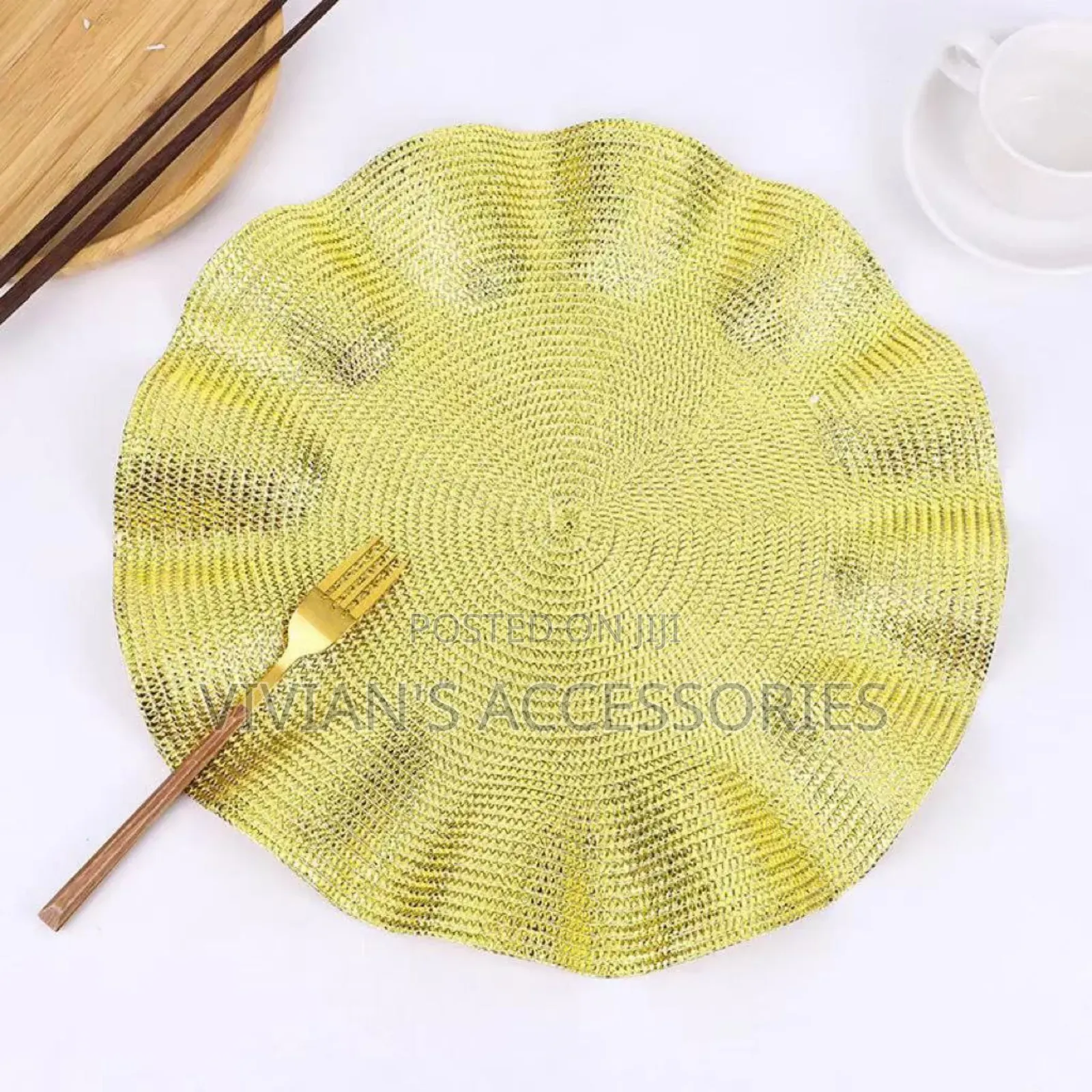 Gold 12pcs Table Mat