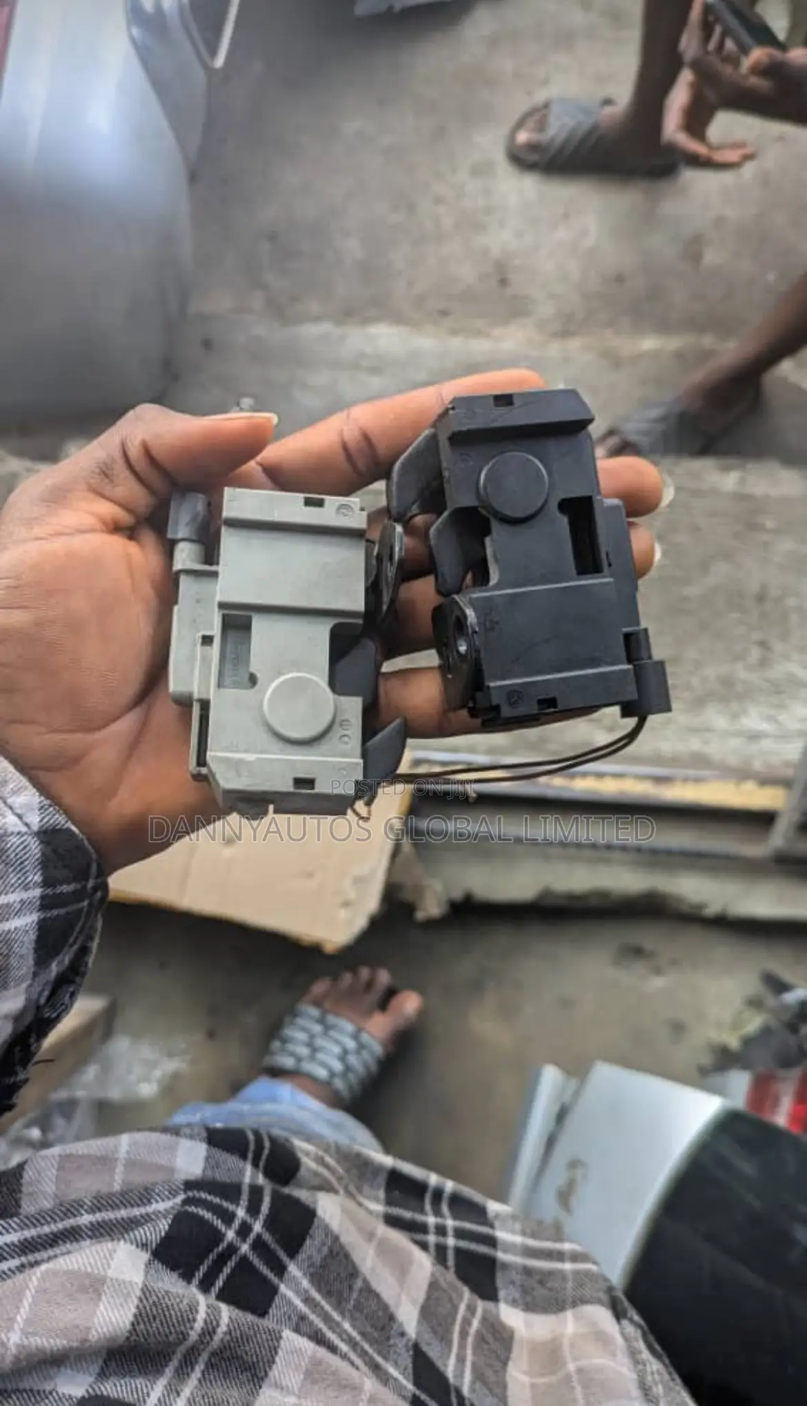 Bonnet Sensor