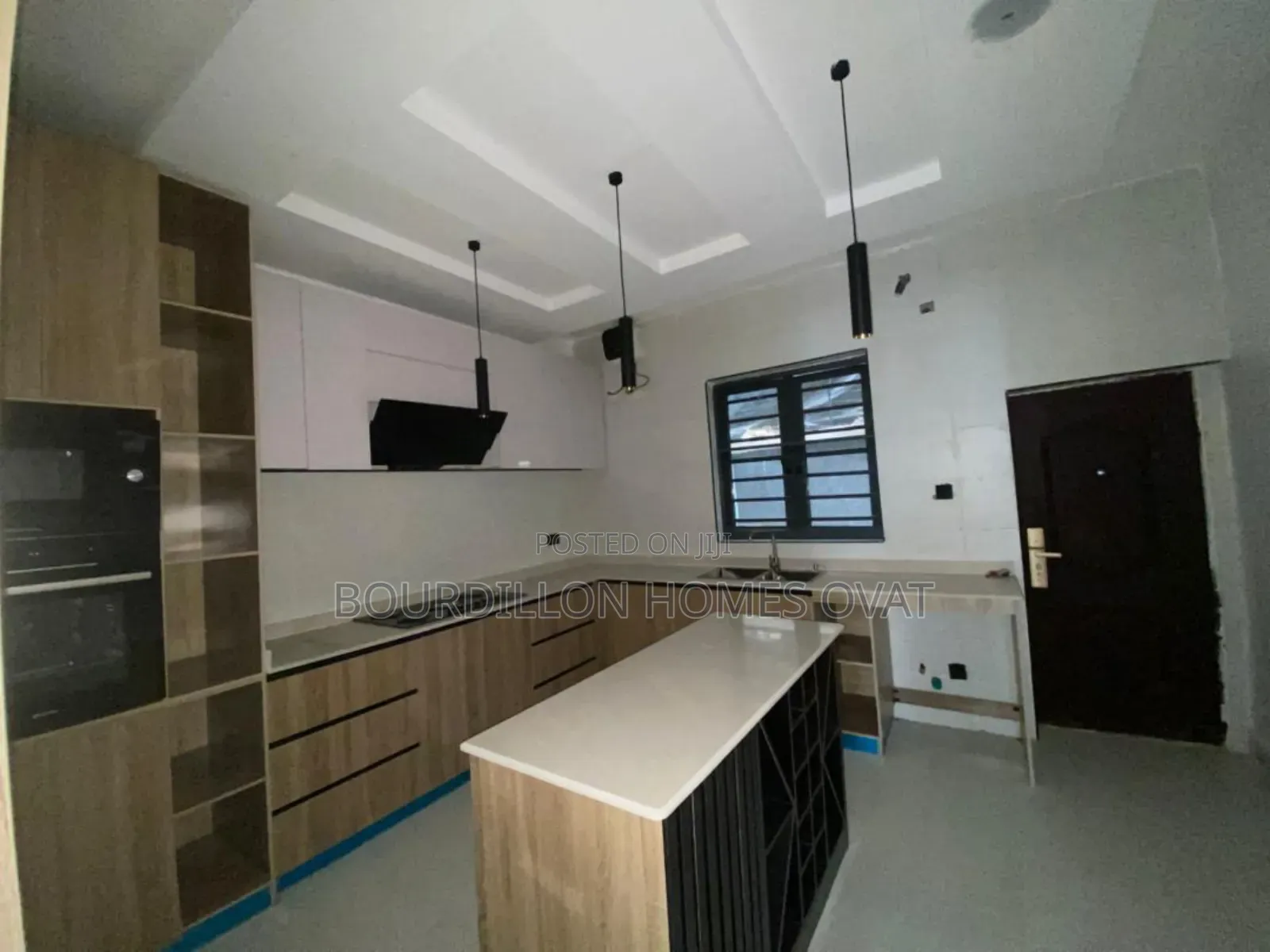 4bdrm Duplex in Harris Drive By Vgc for sale