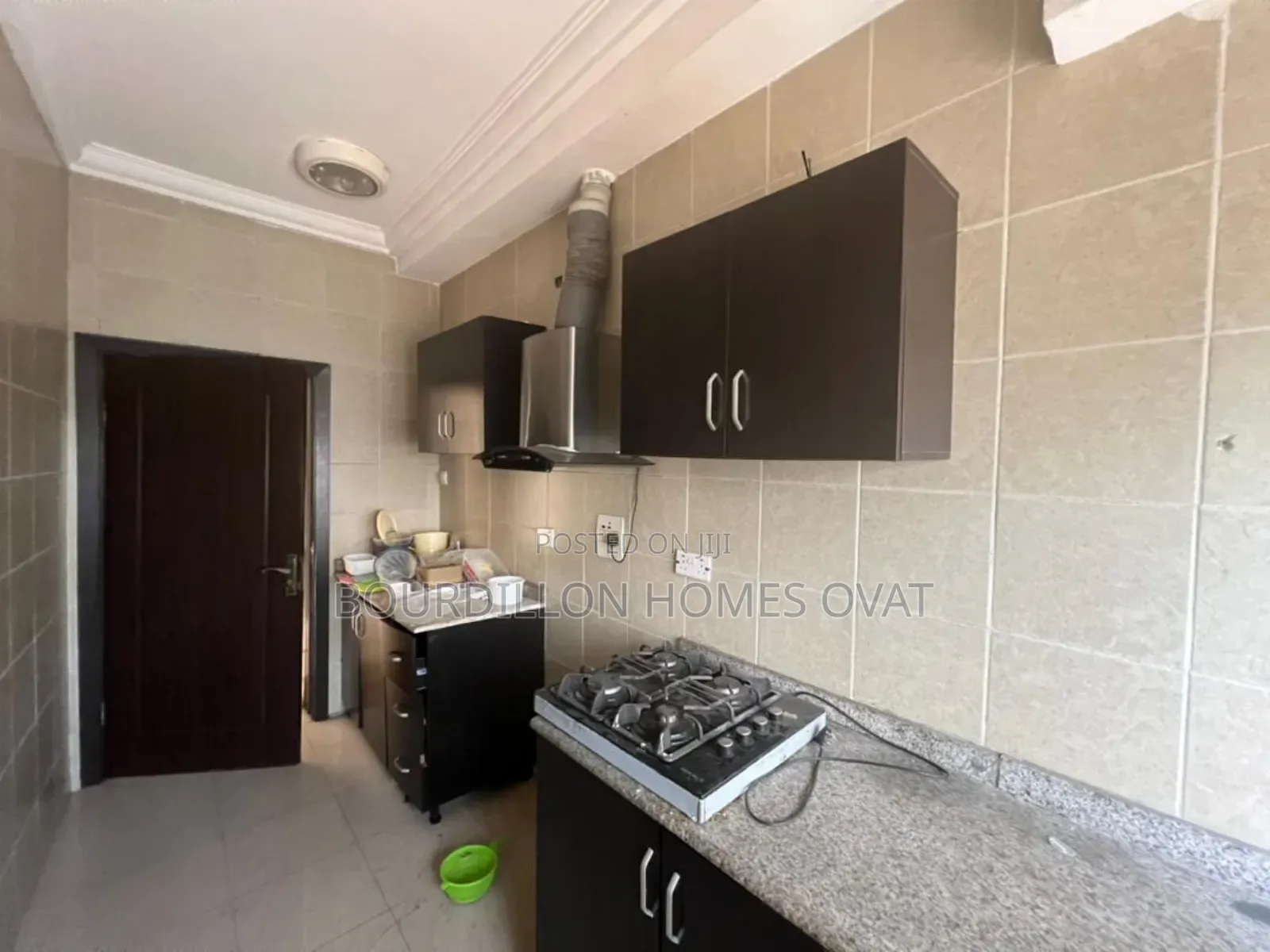 3bdrm Apartment in Lekki Phase 1 Lagos for sale