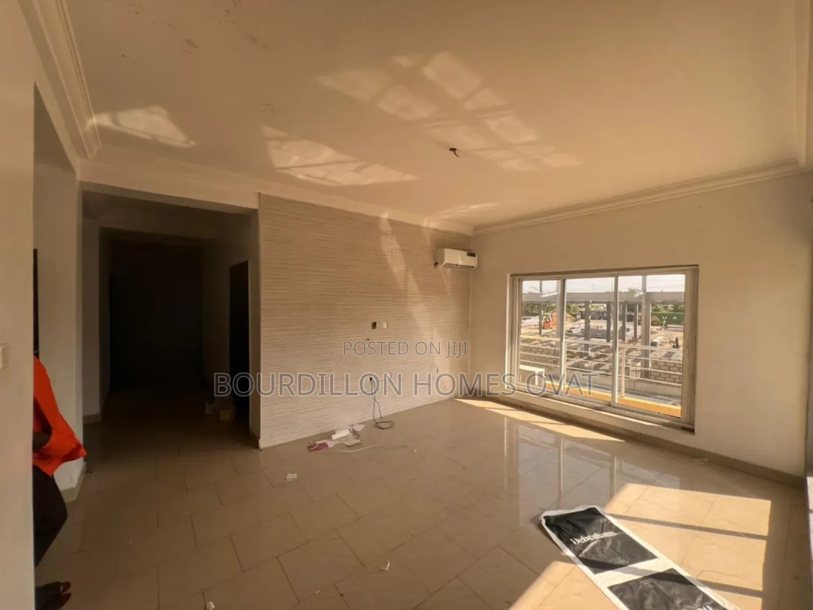 3bdrm Apartment in Lekki Phase 1 Lagos for sale