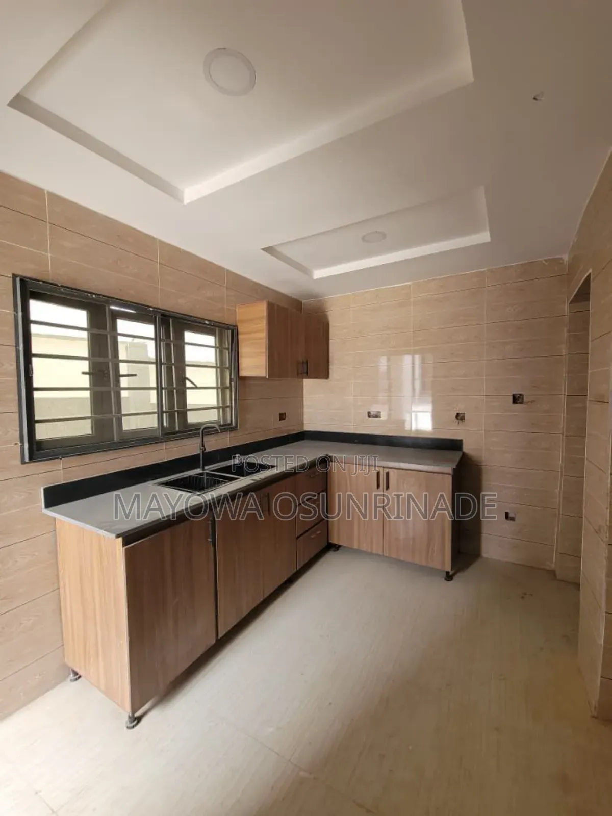 2bdrm Apartment in Bashorun Housing, Akobo for rent