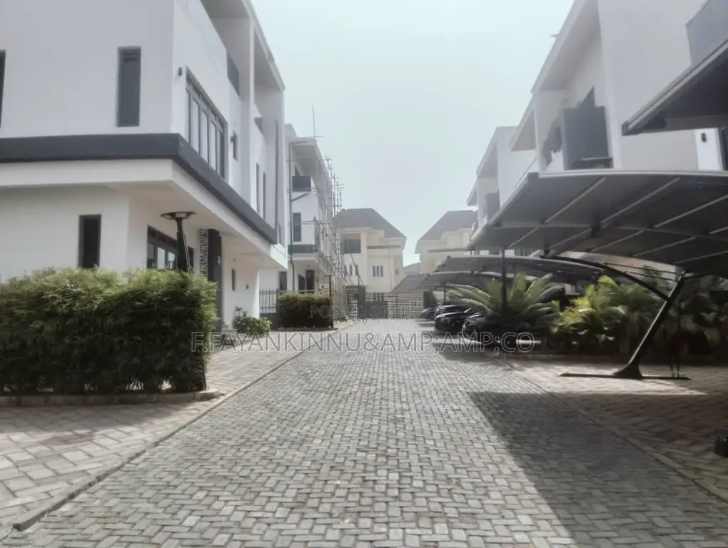 5bdrm Duplex in Guzape District for rent