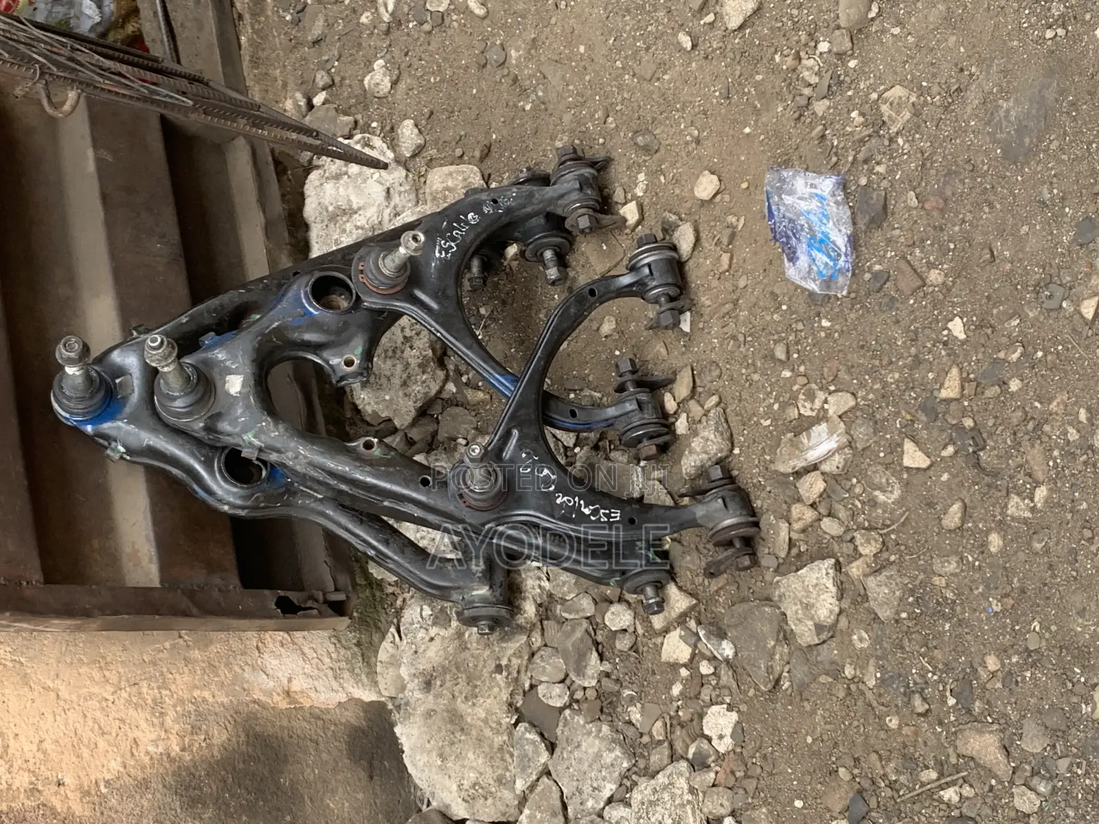Cadilac Escalade 2020 Upper Arm and Lower Arm