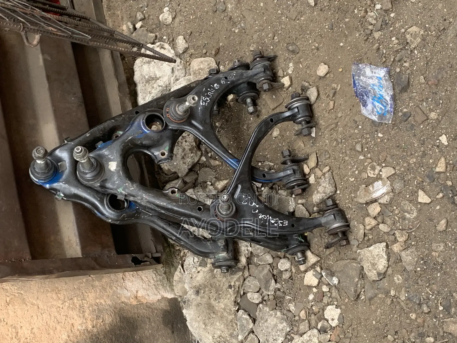 Cadilac Escalade 2020 Upper Arm and Lower Arm