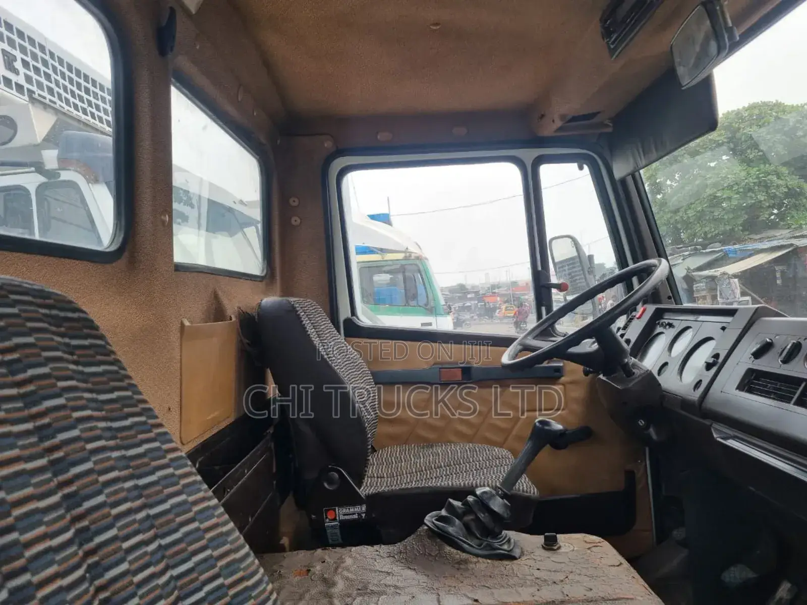 Mercedes Benz 914 Tipper Truck